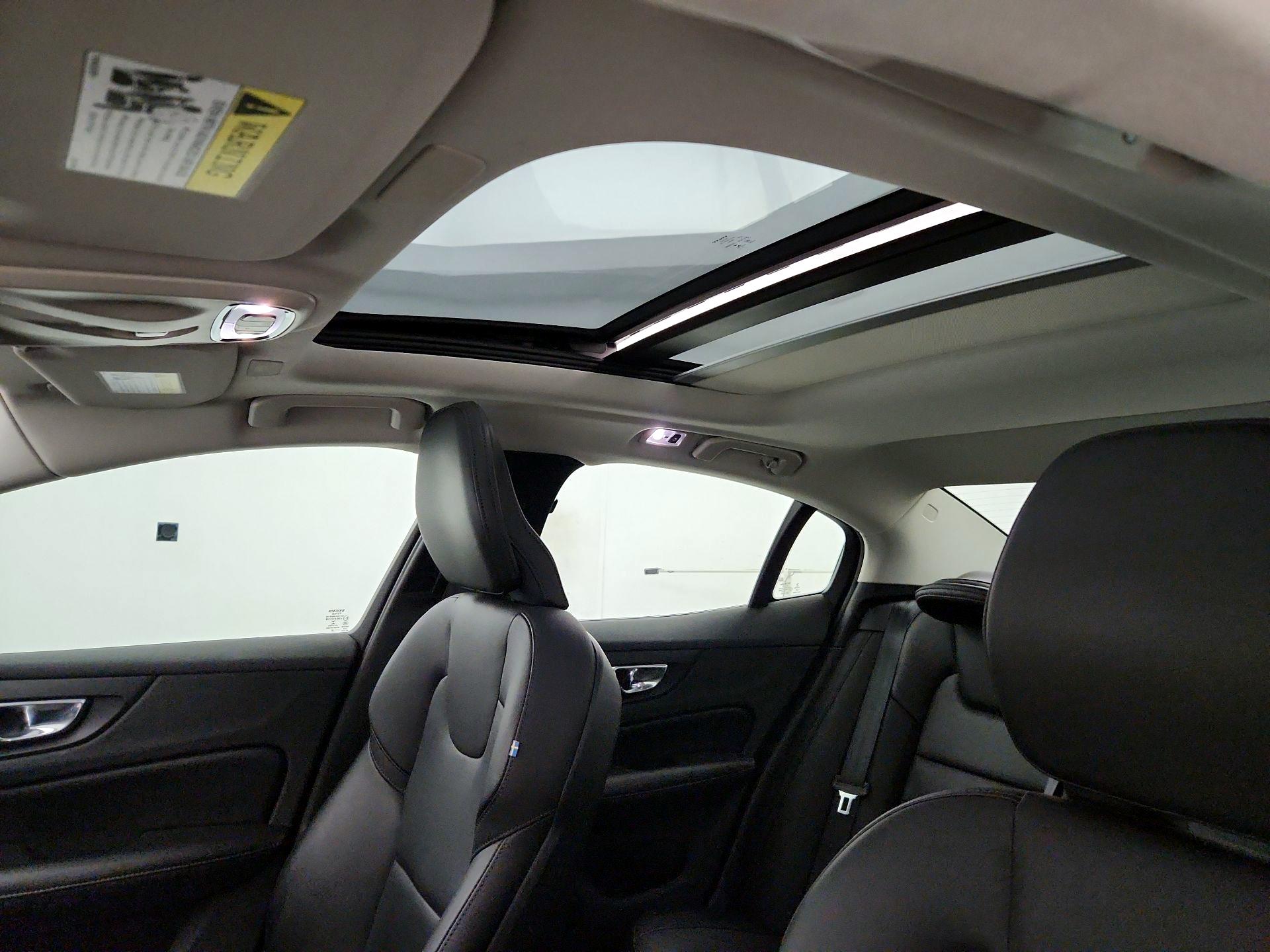 Thumbnail: 2020 Volvo S60 - 18