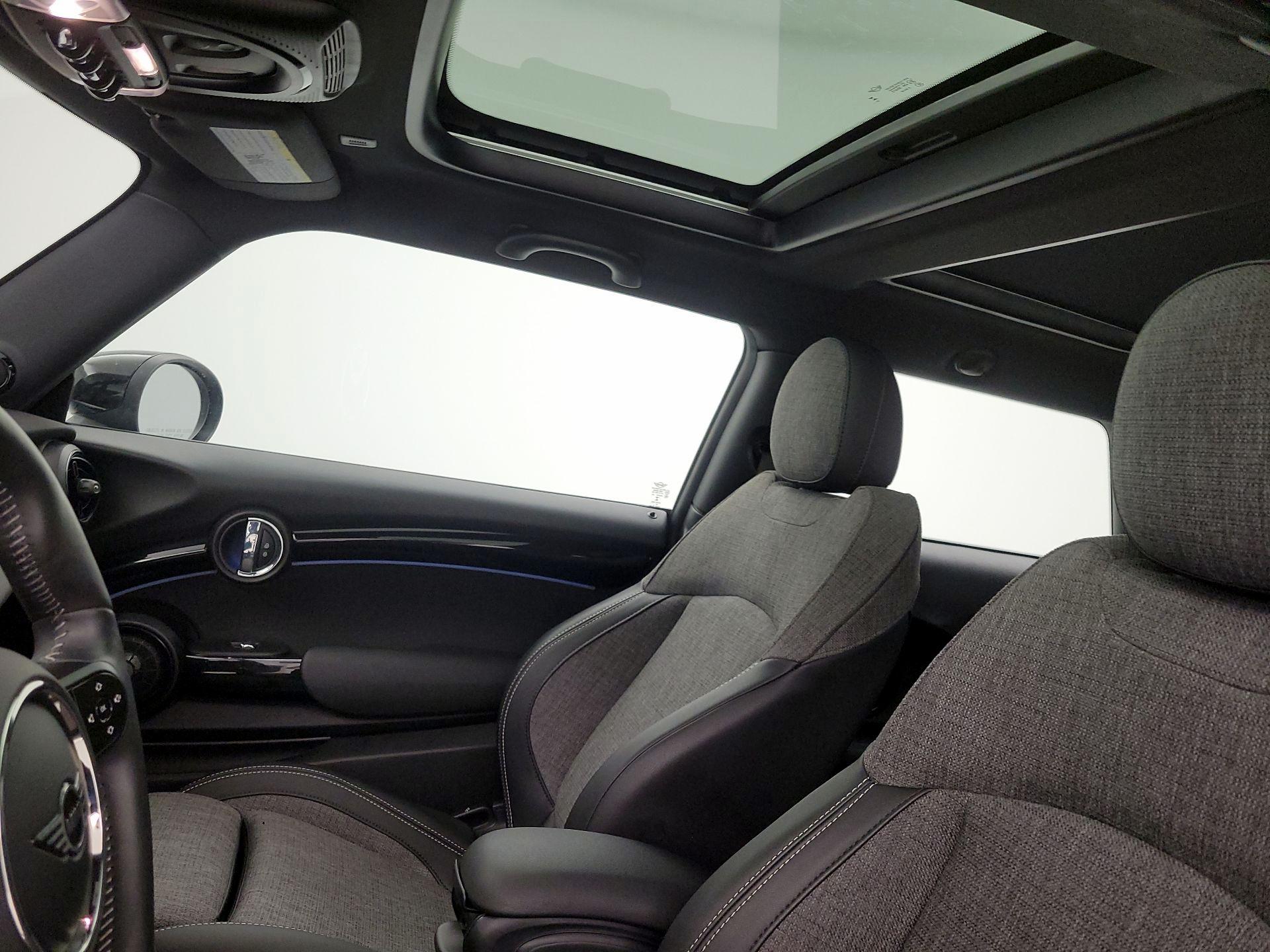 Thumbnail: 2023 MINI Cooper Hardtop - 19