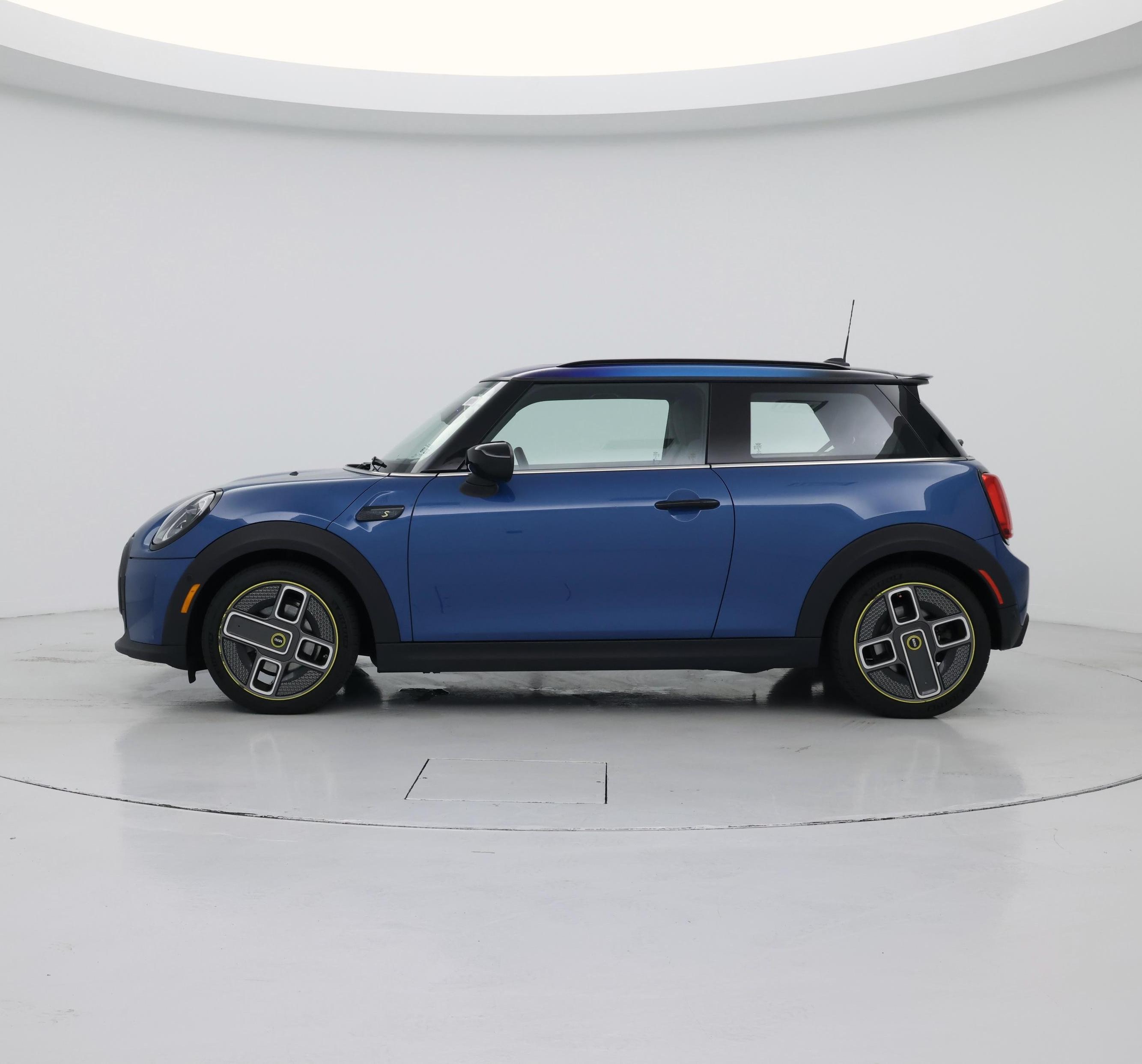Thumbnail: 2023 MINI Cooper Hardtop - 3