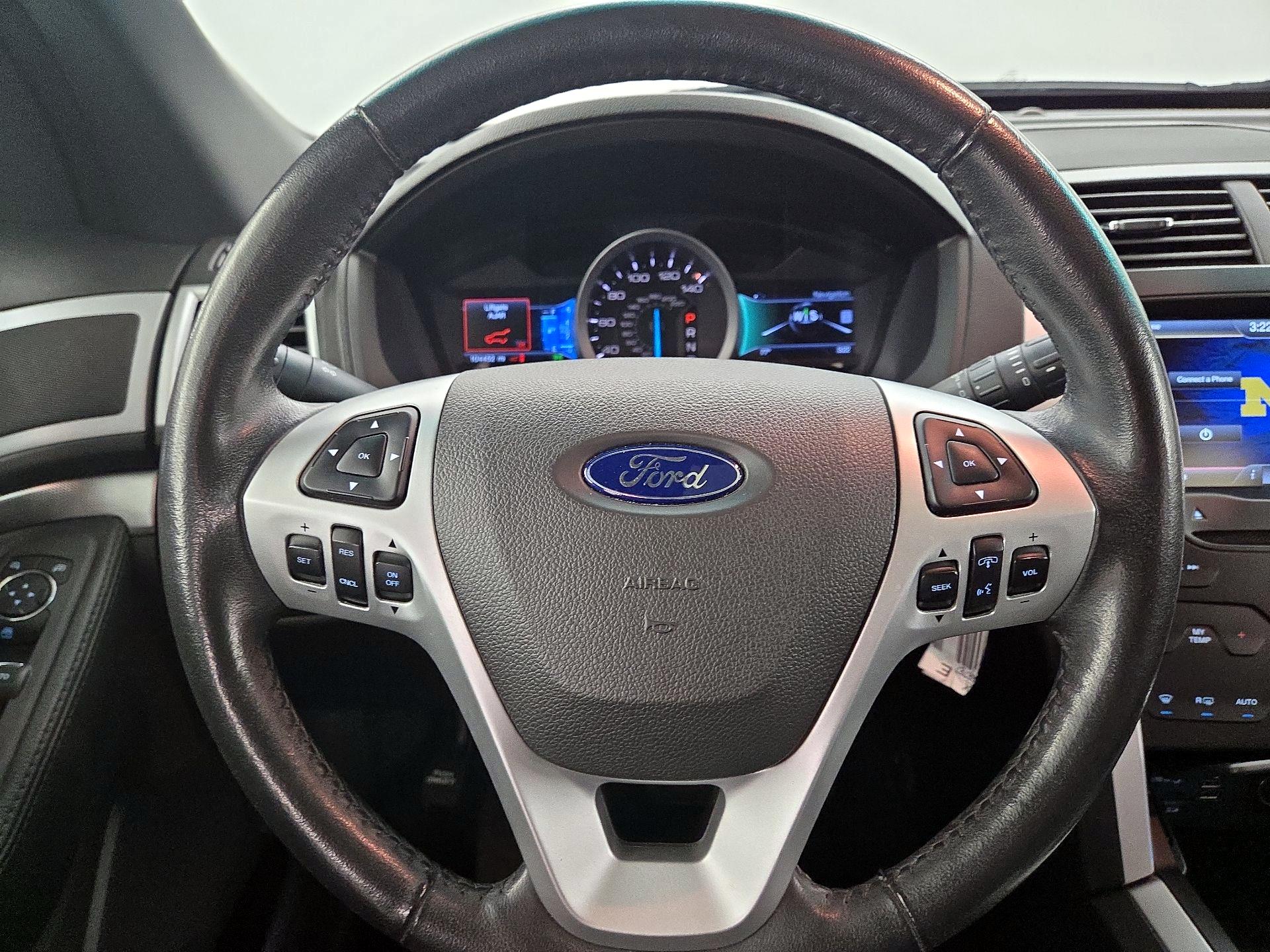 Thumbnail: 2014 Ford Explorer - 10