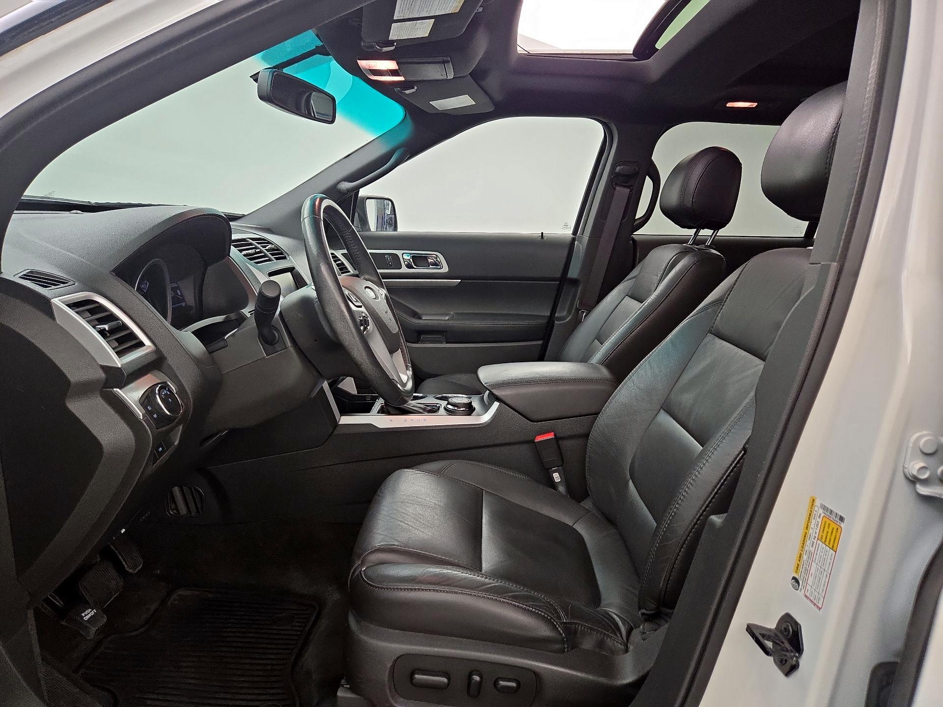 Thumbnail: 2014 Ford Explorer - 11