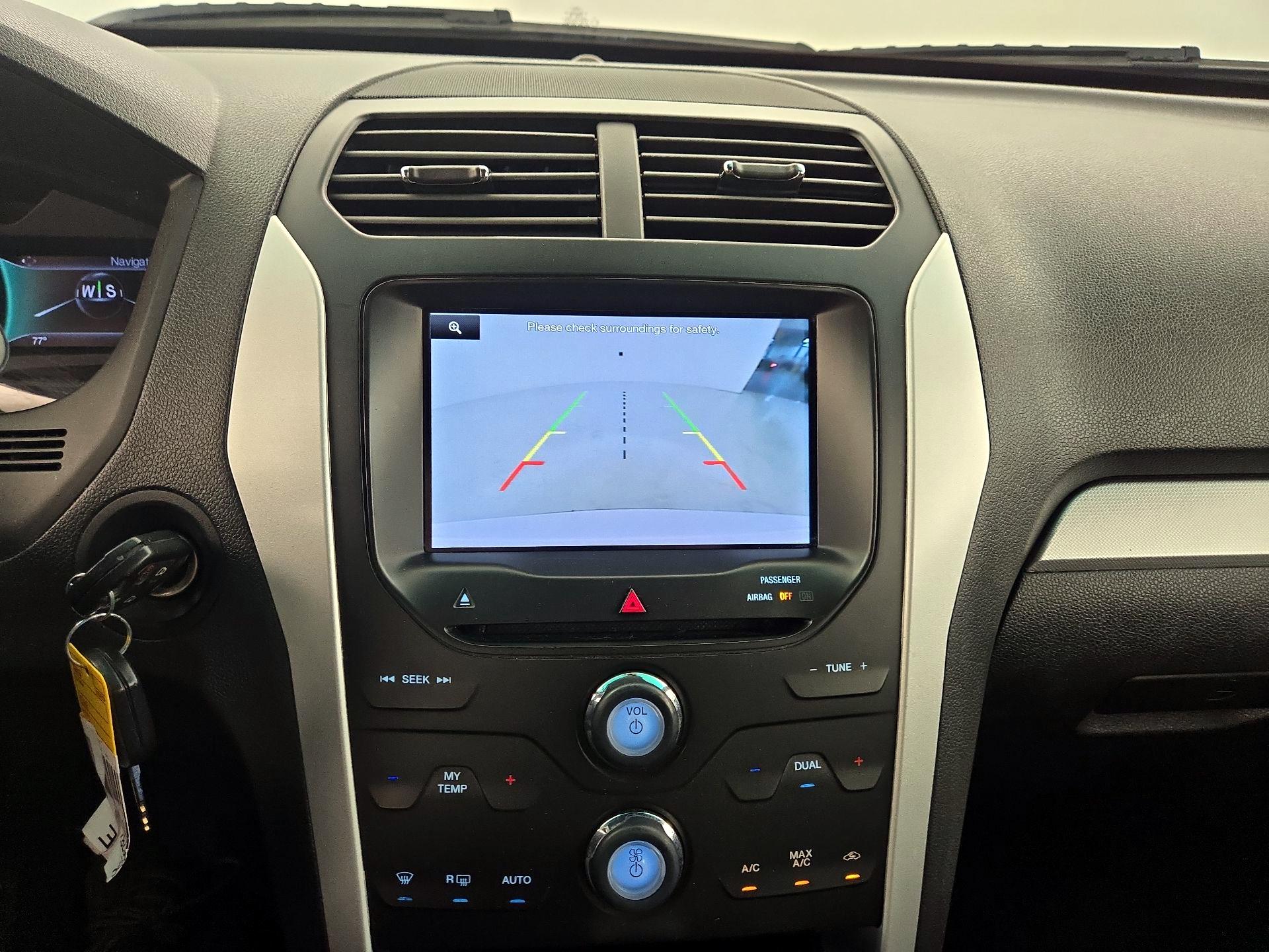 Thumbnail: 2014 Ford Explorer - 14