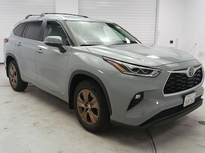 2023 Toyota Highlander Hybrid Bronze Edition