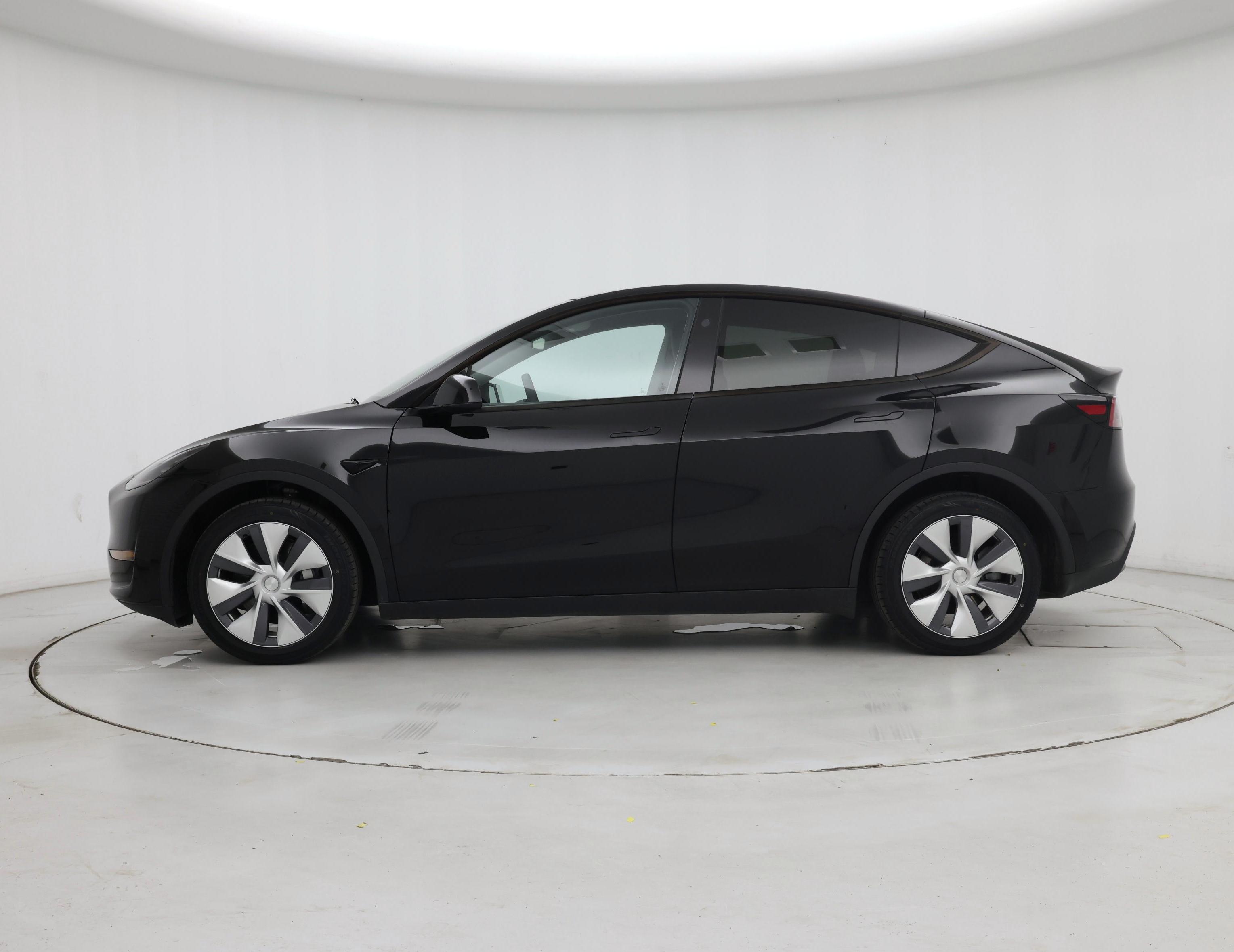 Thumbnail: 2023 Tesla Model Y - 3