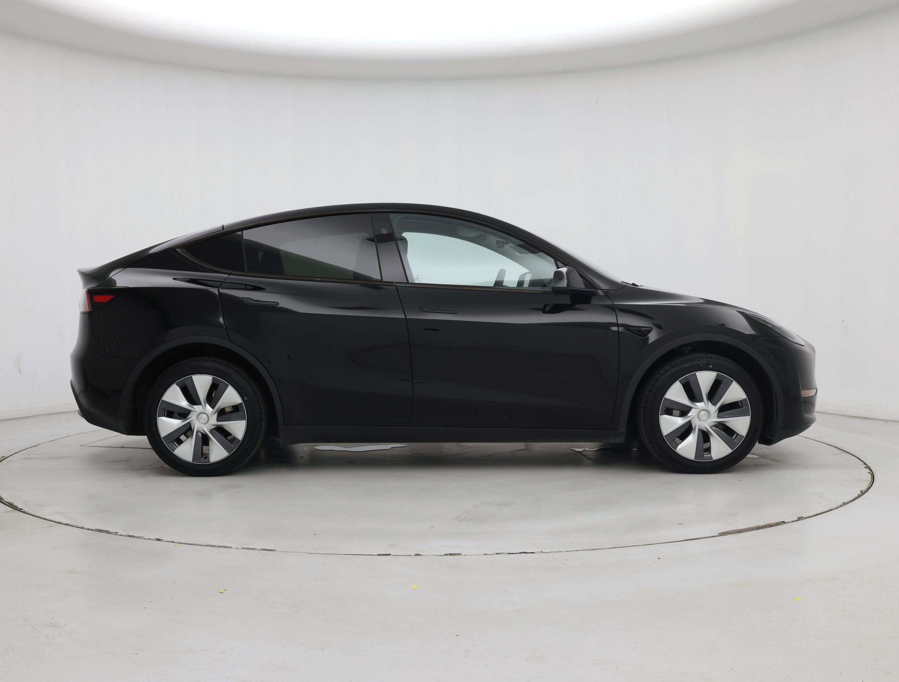 Thumbnail: 2023 Tesla Model Y - 7