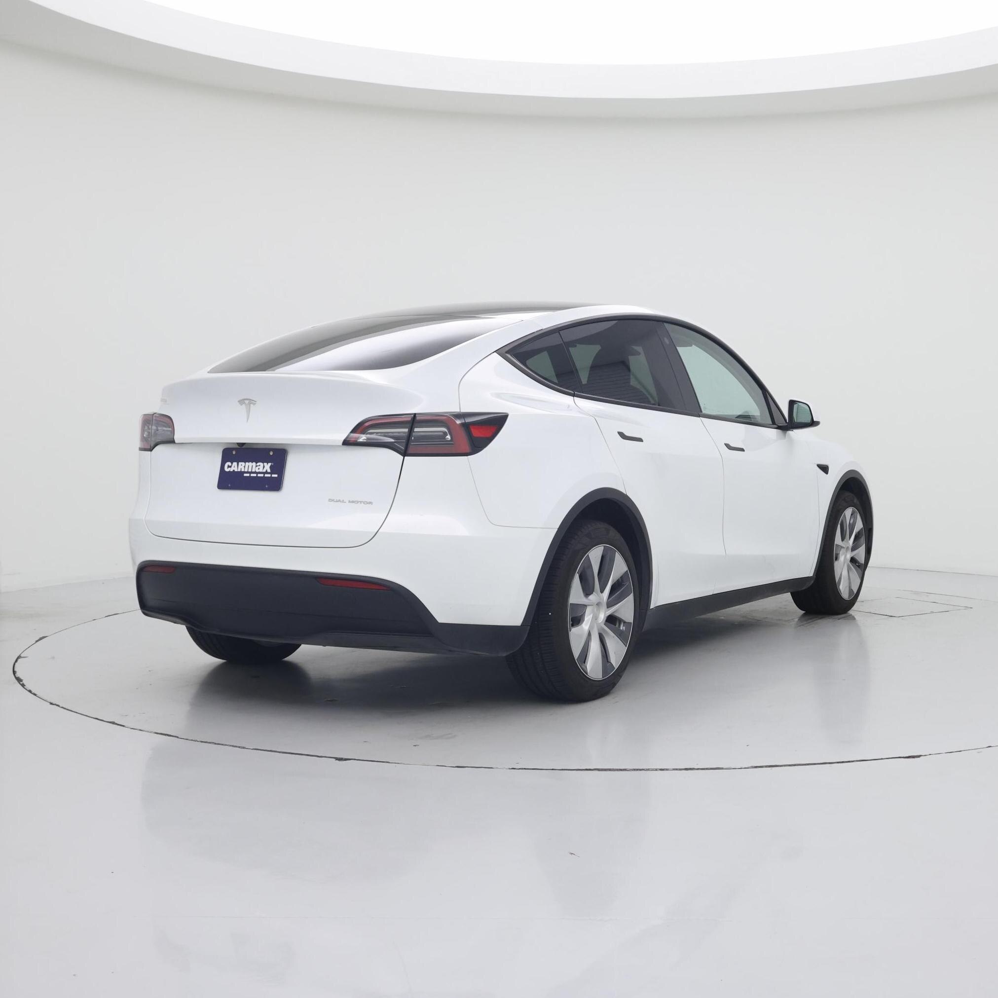 Thumbnail: 2023 Tesla Model Y - 8