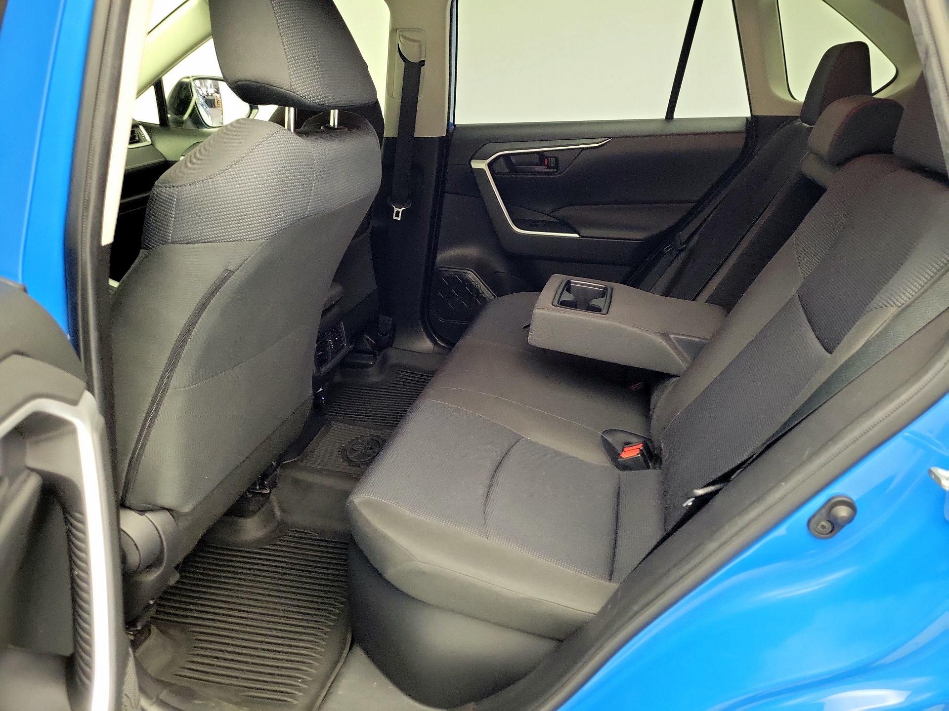 Thumbnail: 2021 Toyota RAV4 - 18