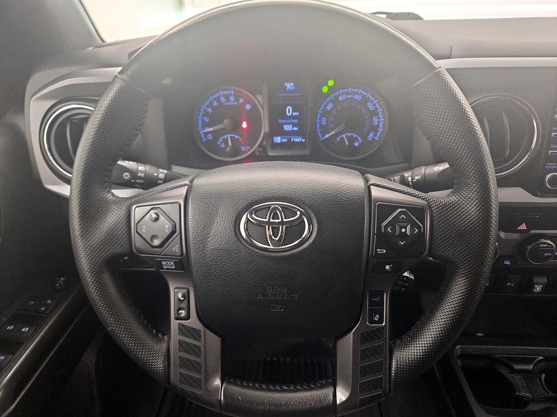 Thumbnail: 2022 Toyota Tacoma - 10