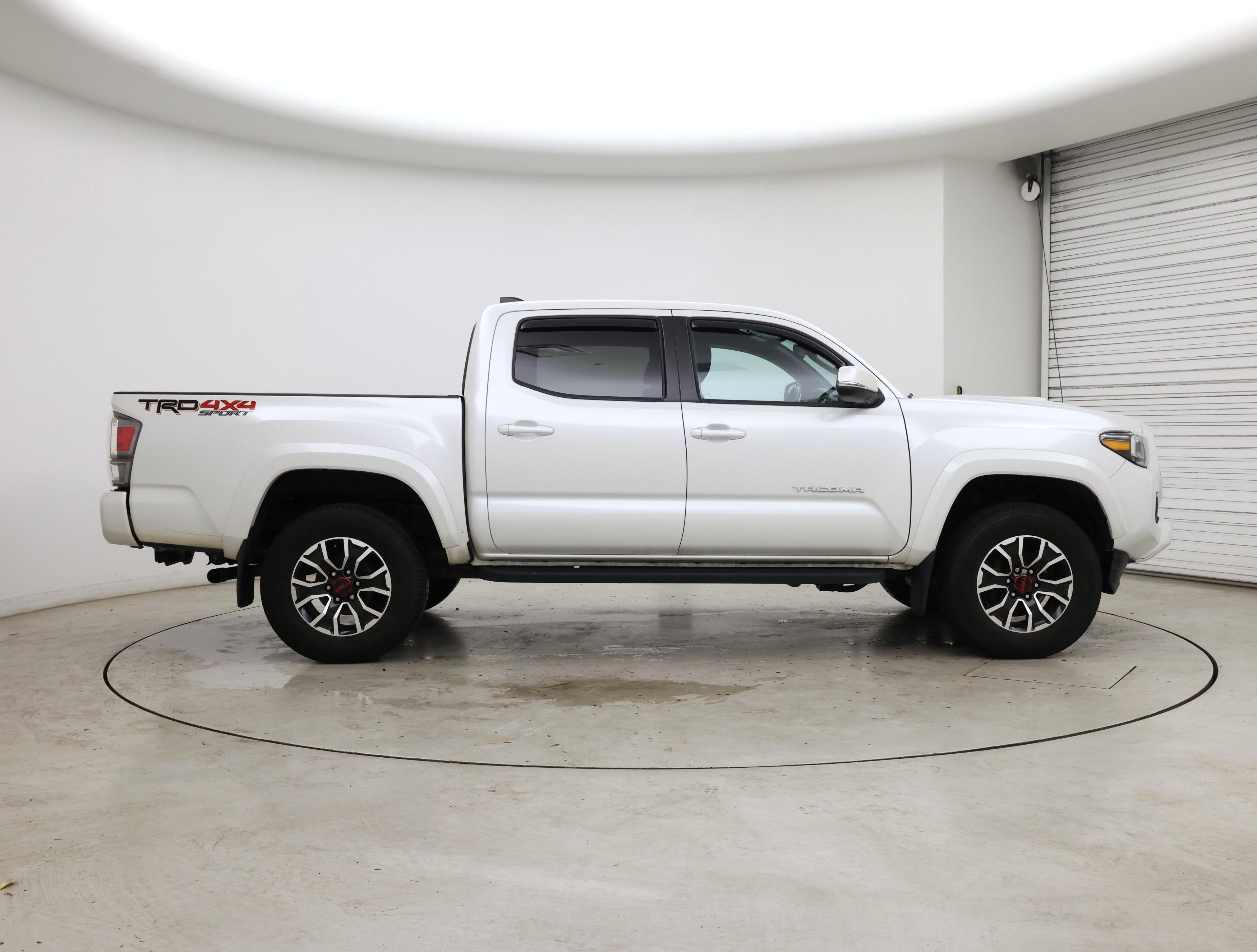 Thumbnail: 2022 Toyota Tacoma - 7