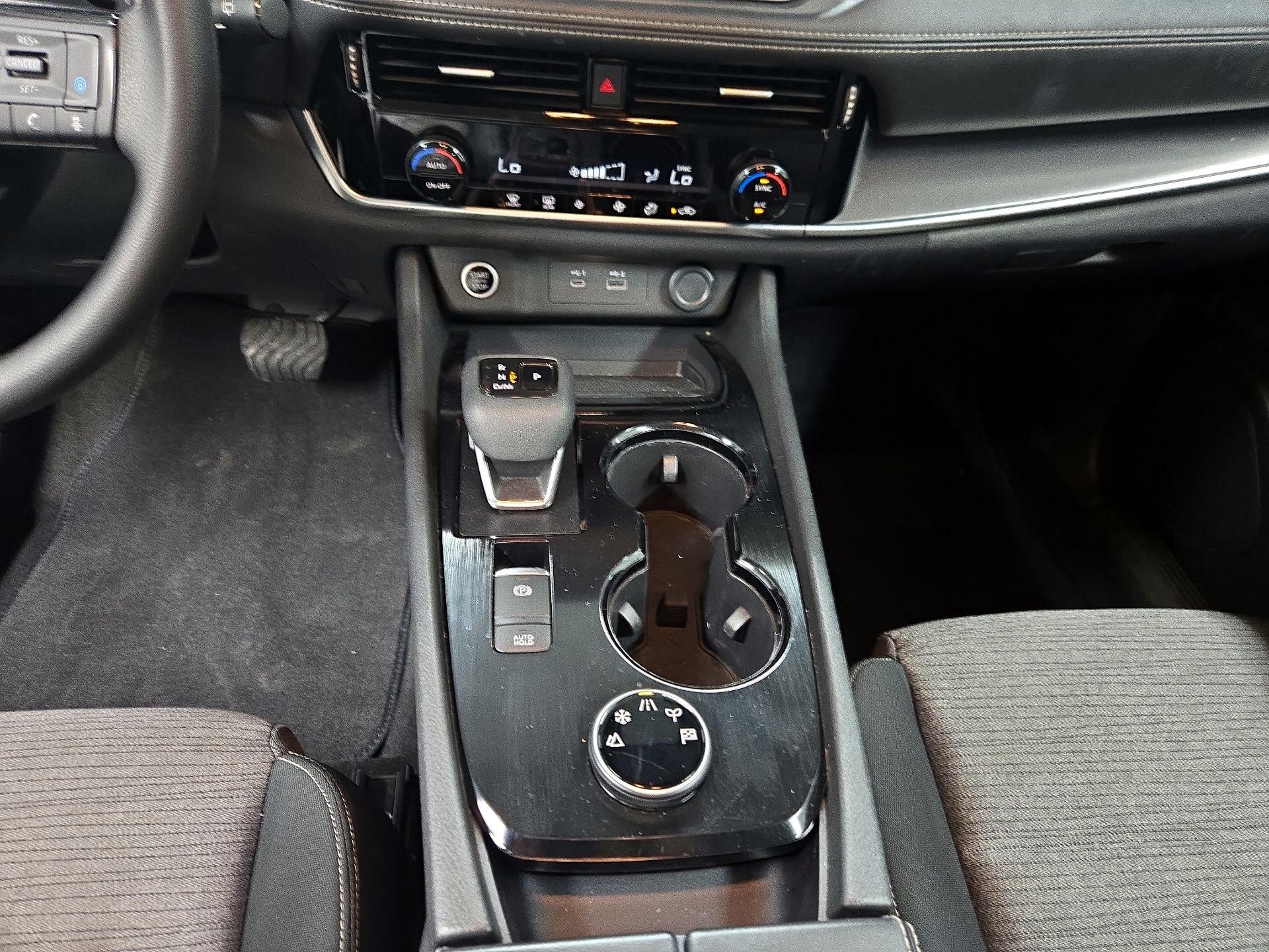Thumbnail: 2021 Nissan Rogue - 17