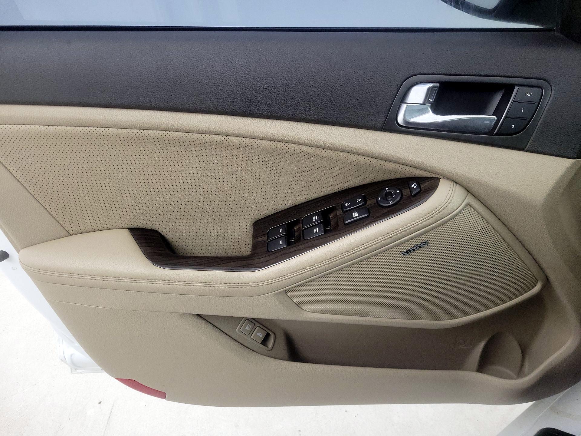 Thumbnail: 2014 Kia Optima - 12