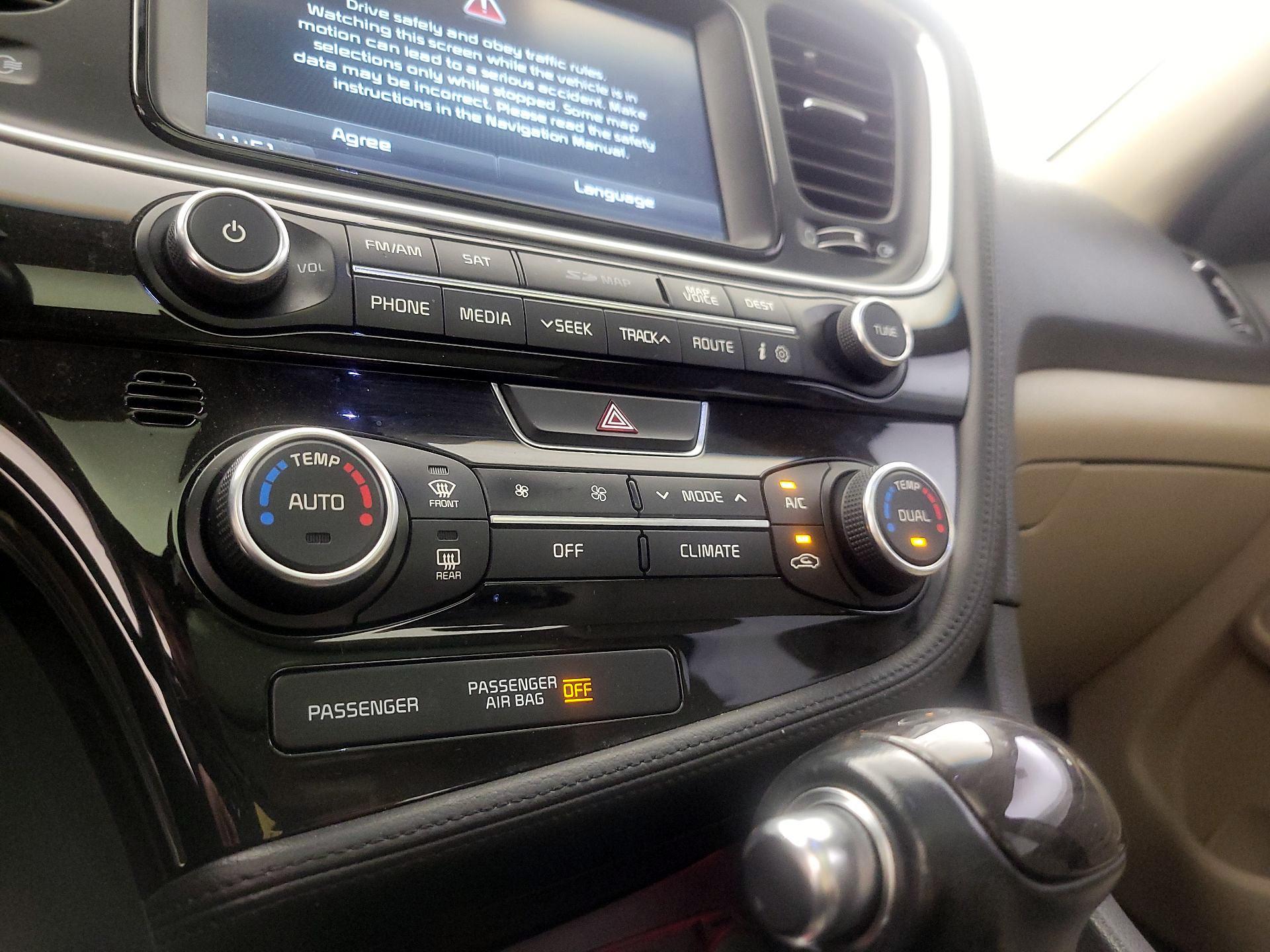 Thumbnail: 2014 Kia Optima - 17