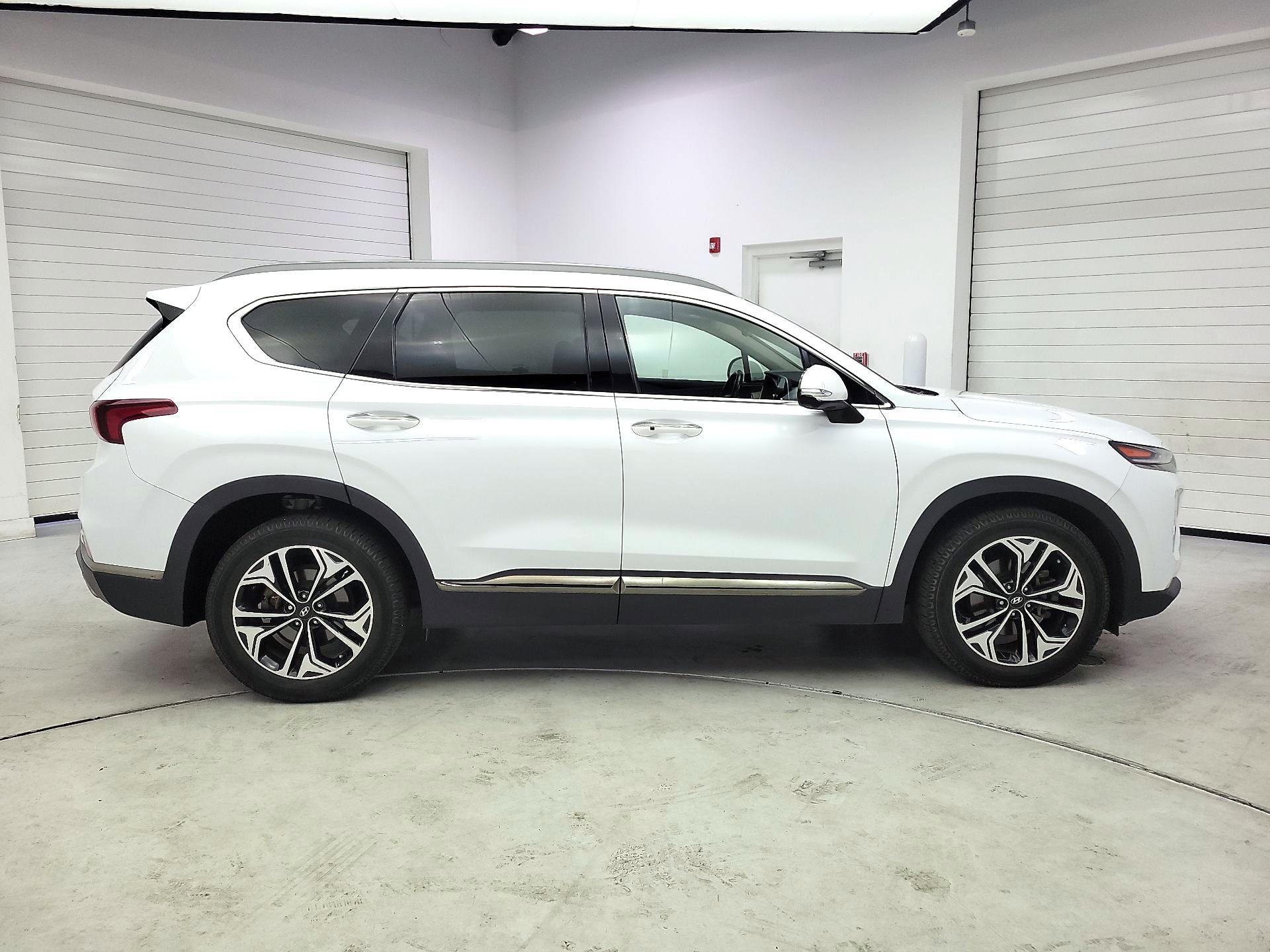 Thumbnail: 2020 Hyundai Santa Fe - 4