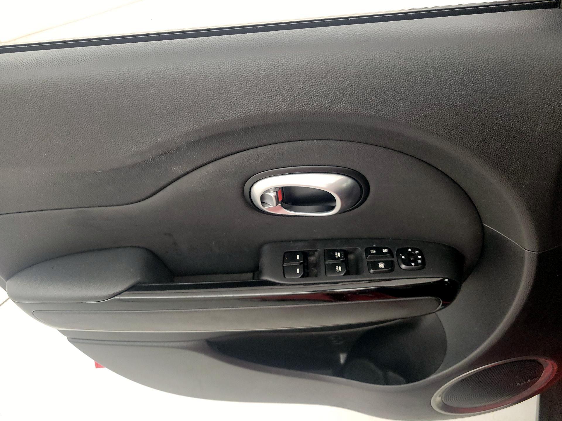 Thumbnail: 2016 Kia Soul - 12