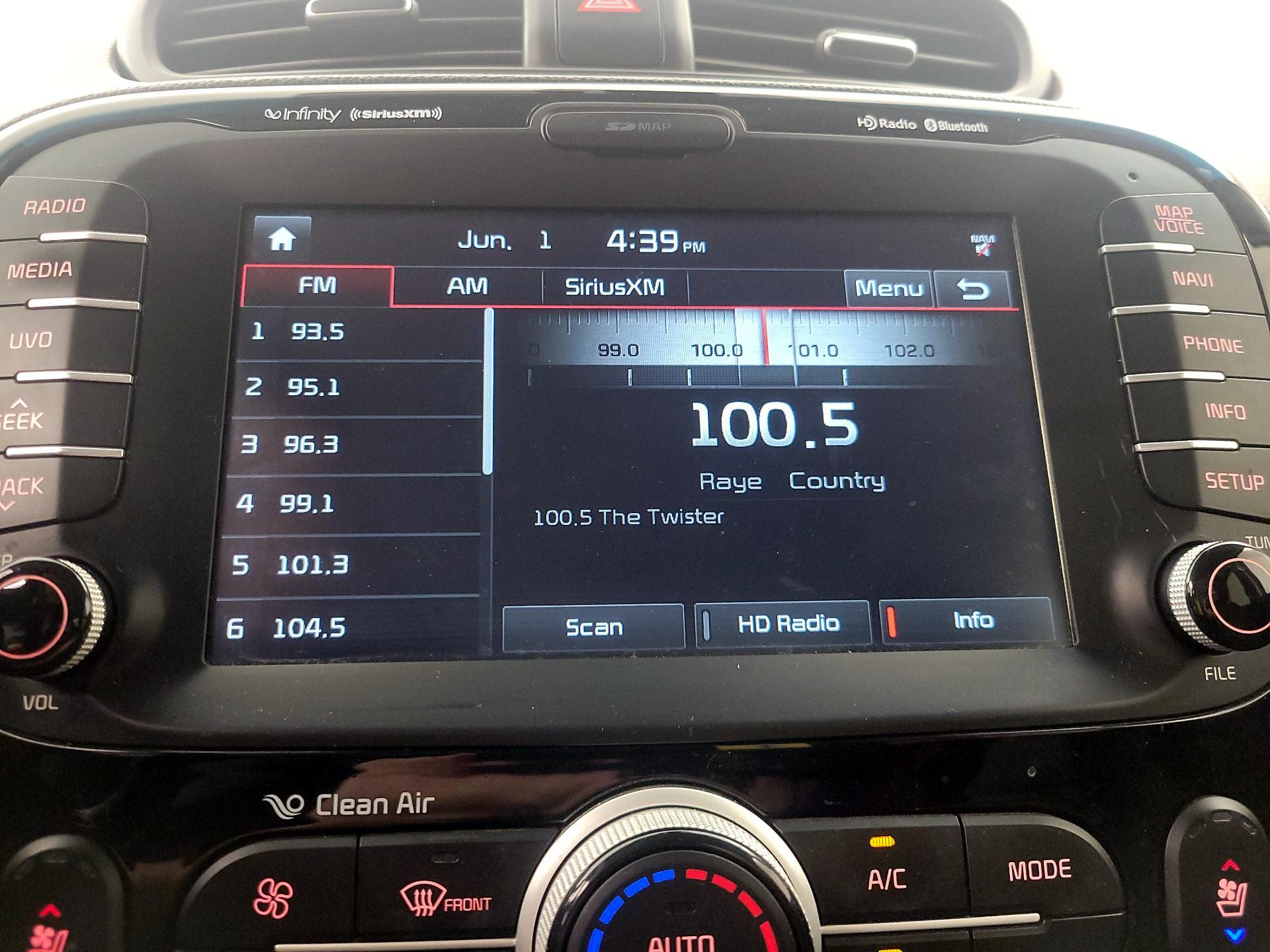 Thumbnail: 2016 Kia Soul - 16