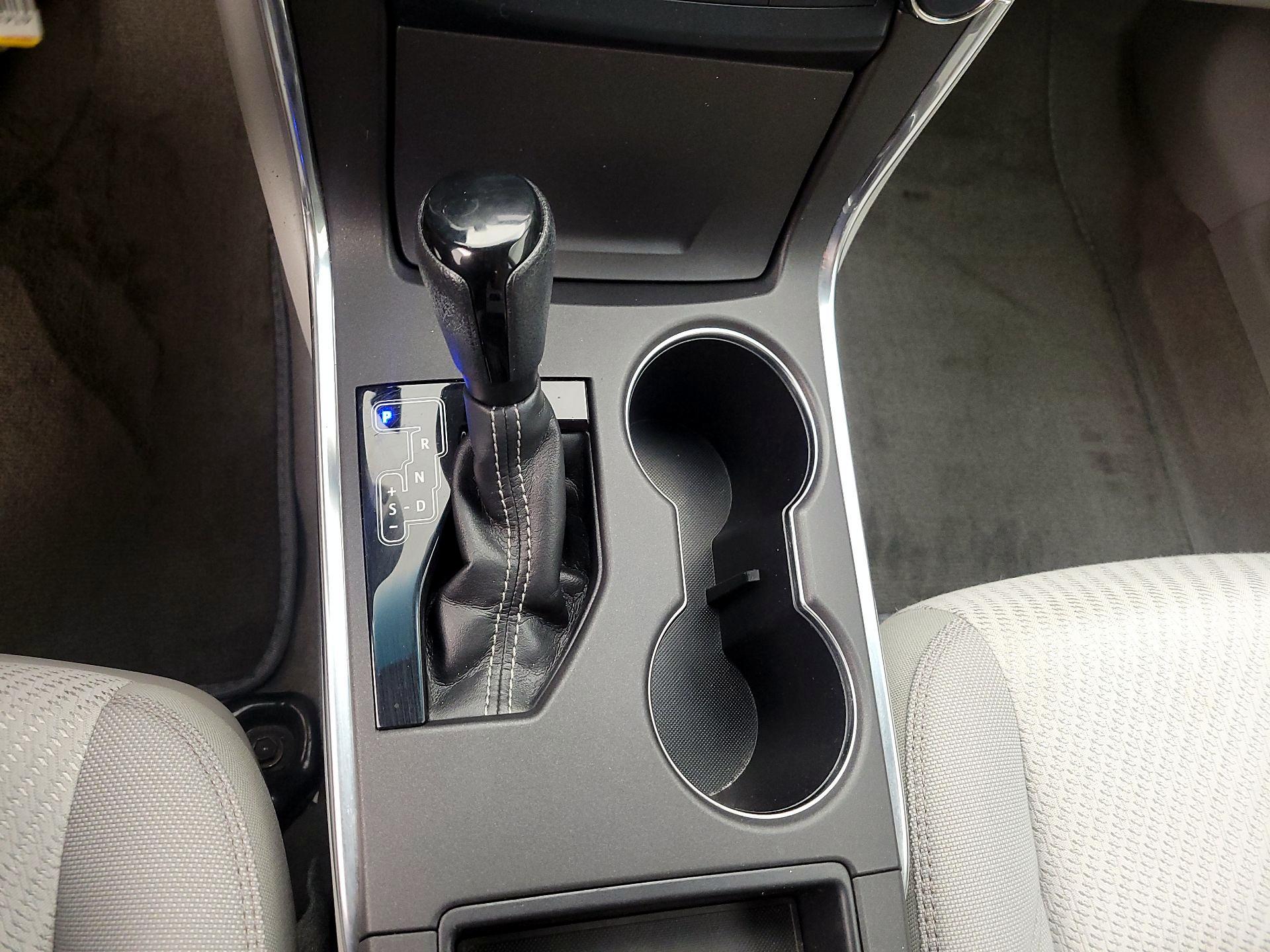 Thumbnail: 2016 Toyota Camry - 17