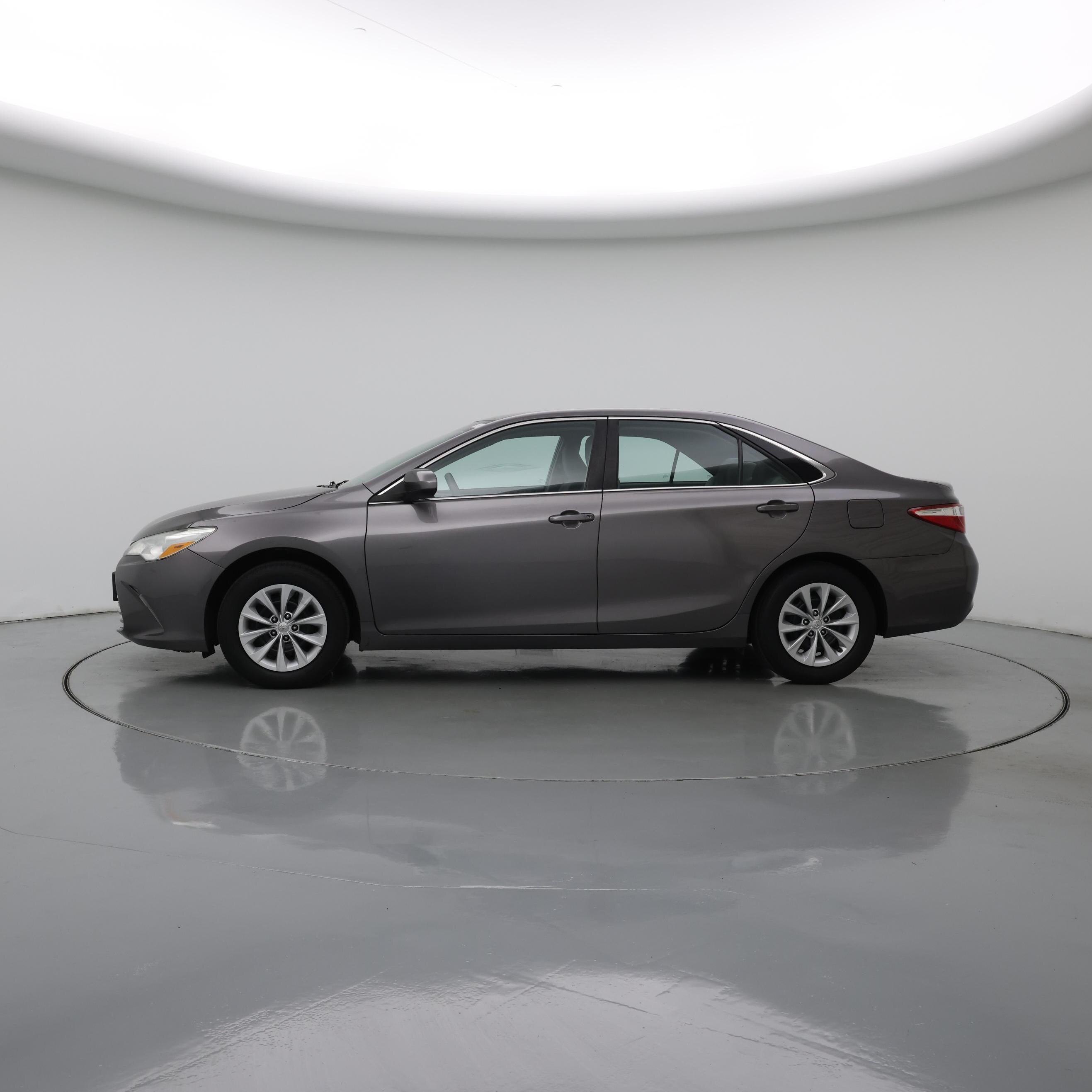 Thumbnail: 2016 Toyota Camry - 3