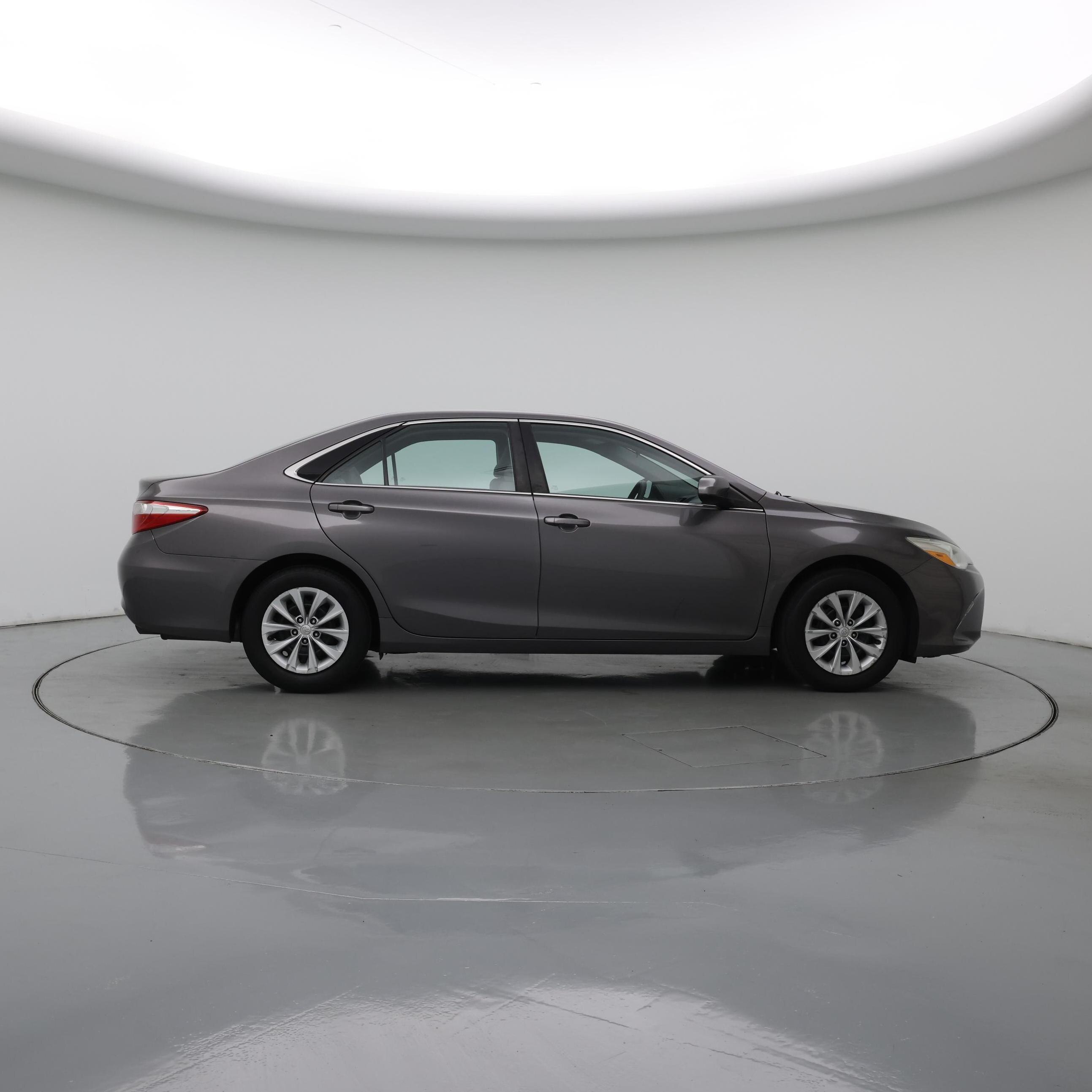 Thumbnail: 2016 Toyota Camry - 7