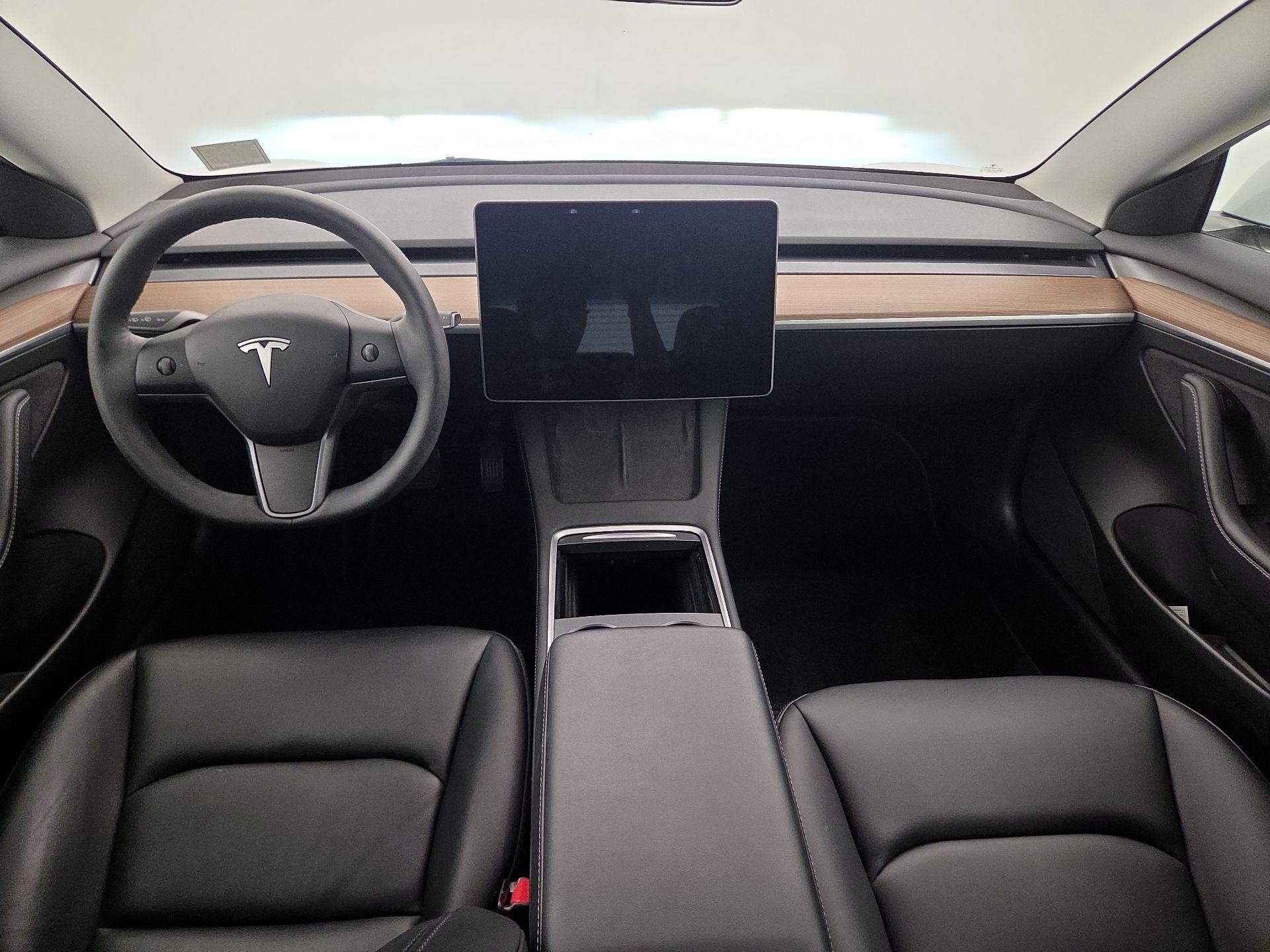 Thumbnail: 2023 Tesla Model 3 - 9