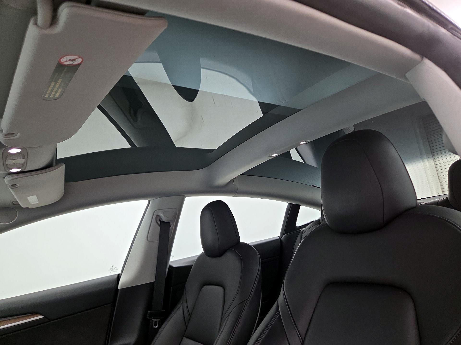 Thumbnail: 2023 Tesla Model 3 - 19