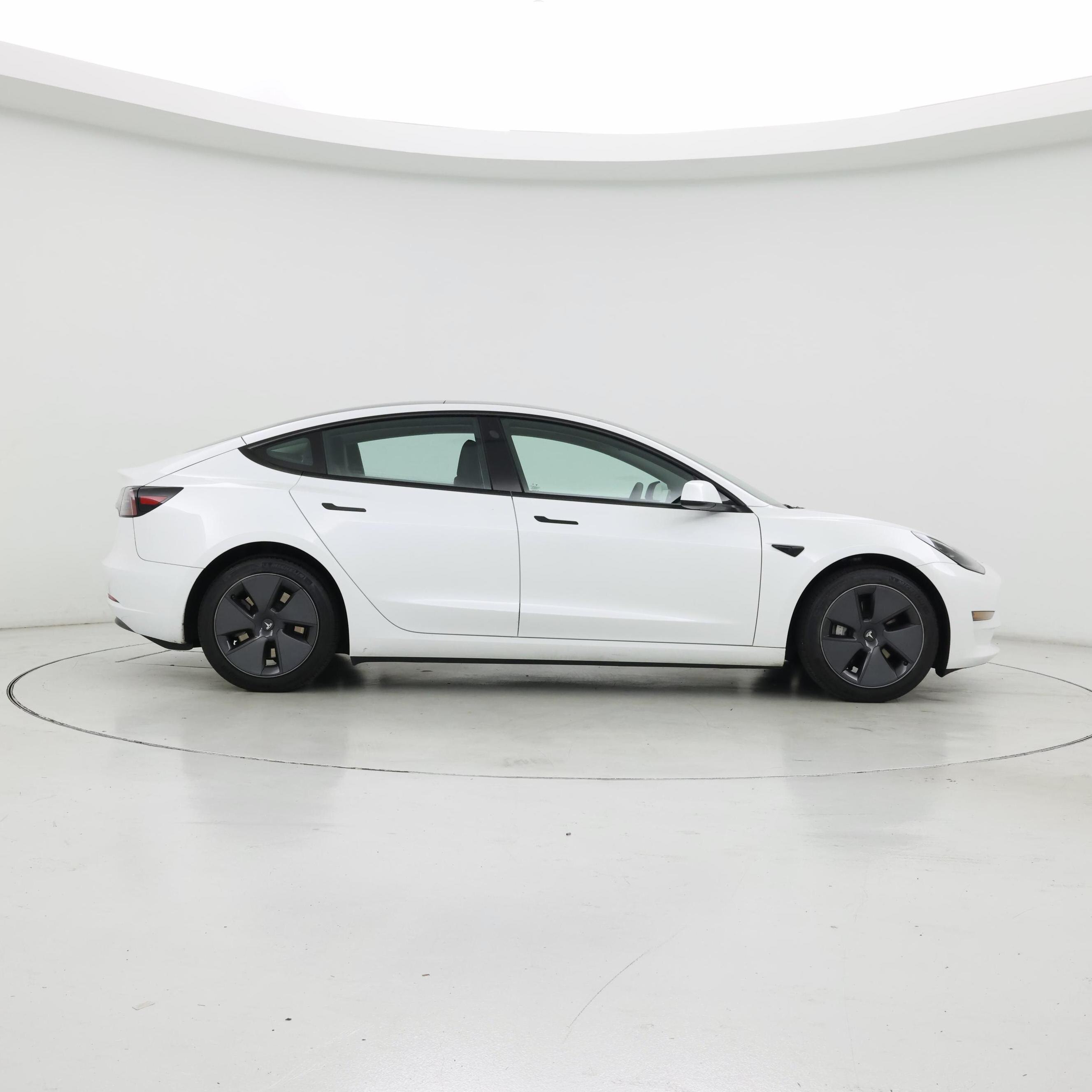 Thumbnail: 2023 Tesla Model 3 - 7