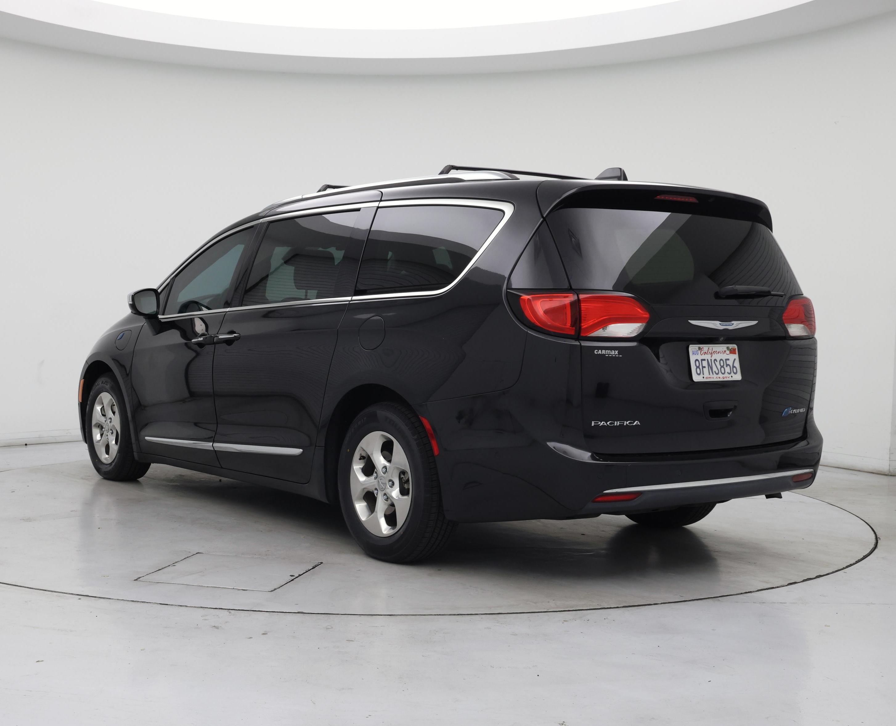 Thumbnail: 2018 Chrysler Pacifica - 2