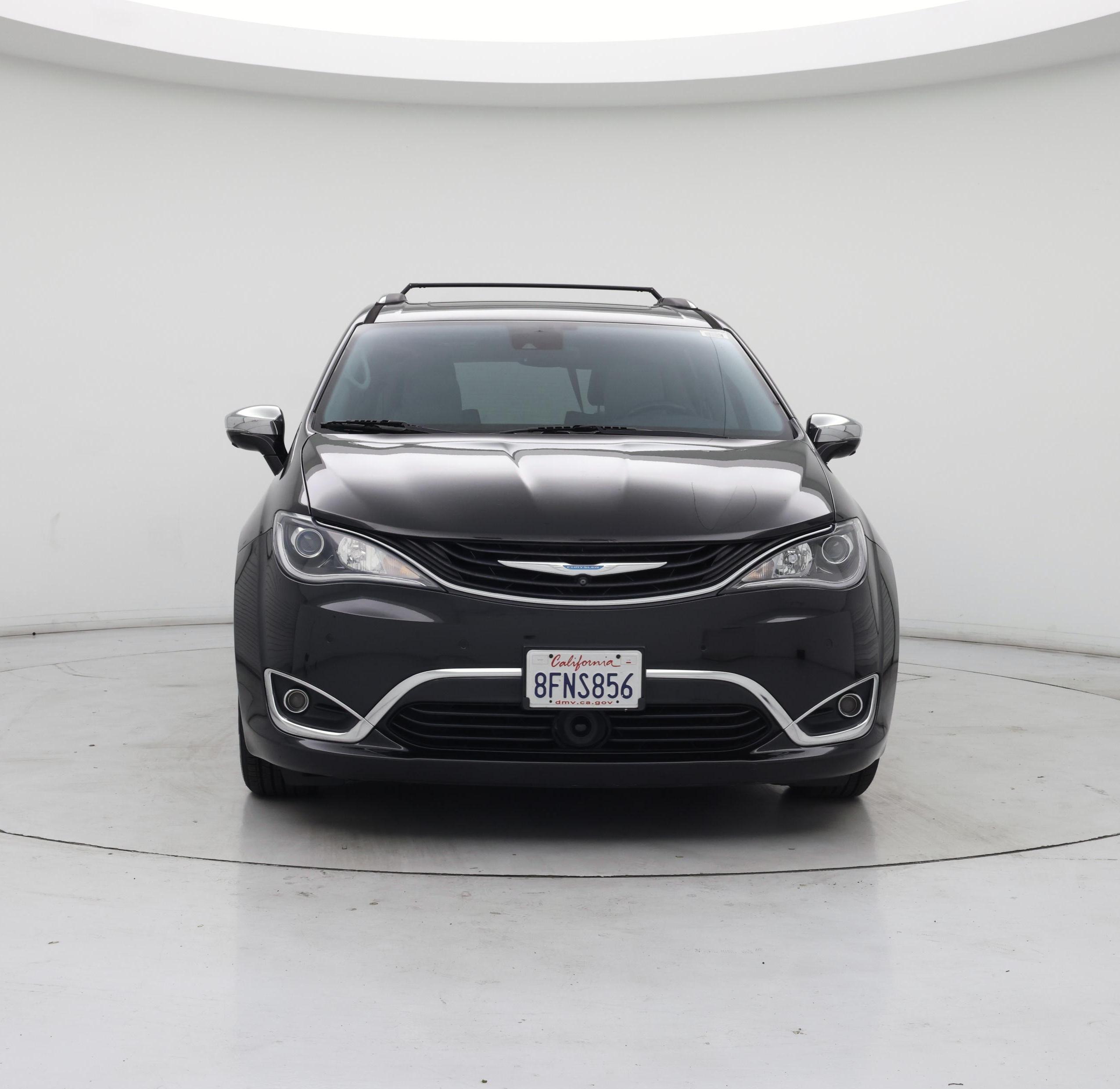 Thumbnail: 2018 Chrysler Pacifica - 5