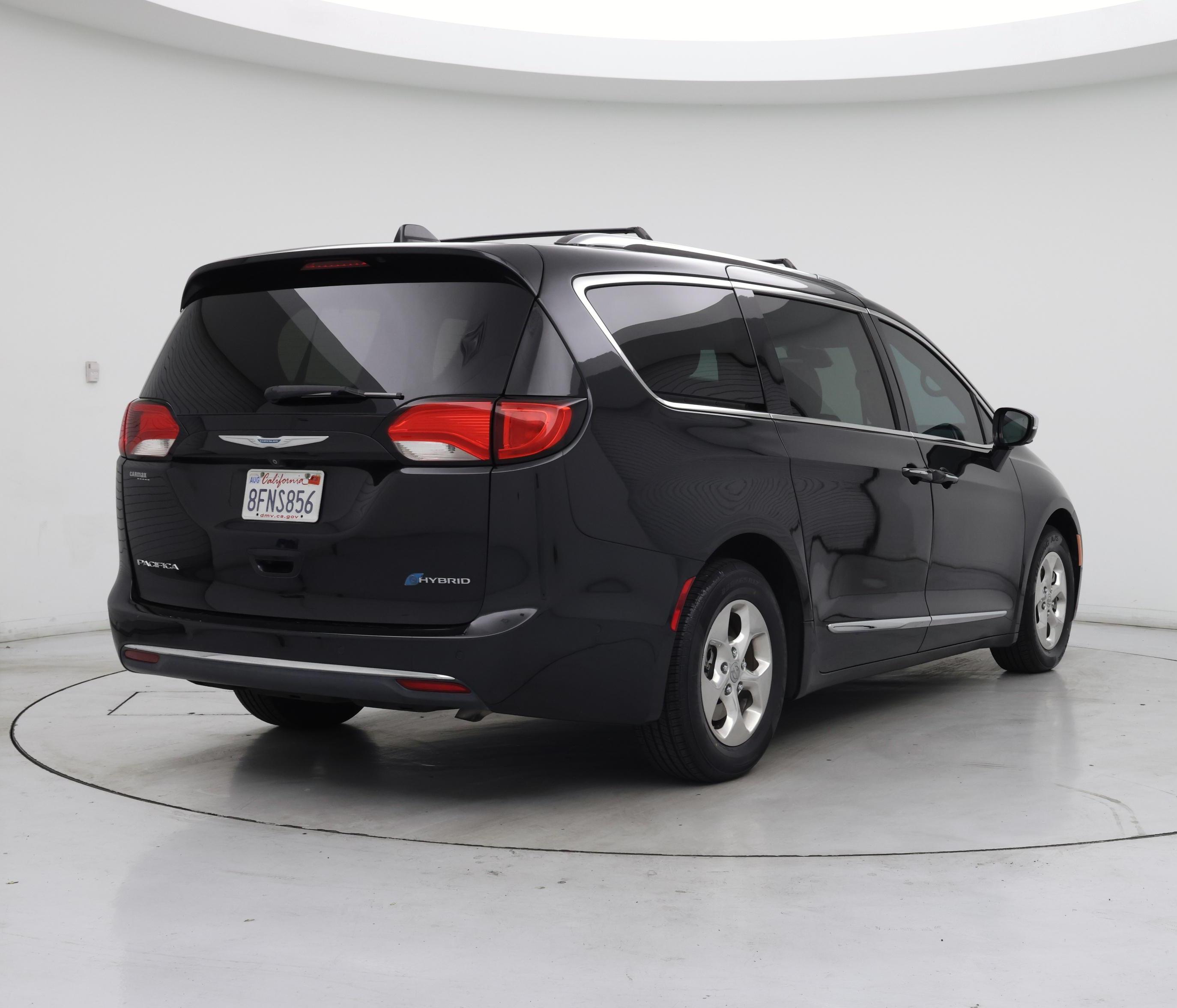 Thumbnail: 2018 Chrysler Pacifica - 8