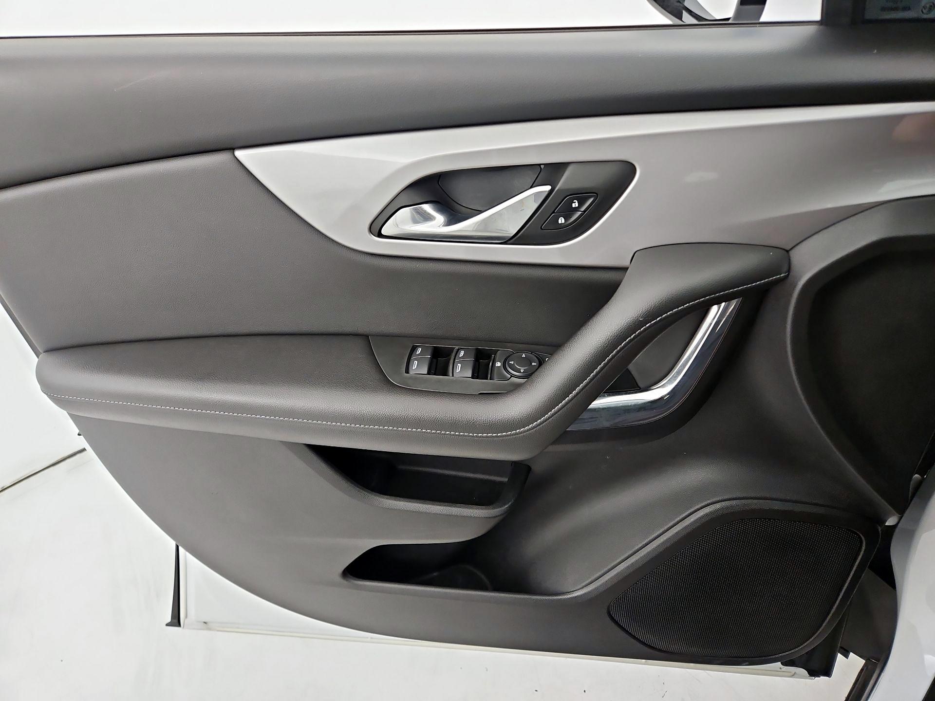 Thumbnail: 2022 Chevrolet Blazer - 12