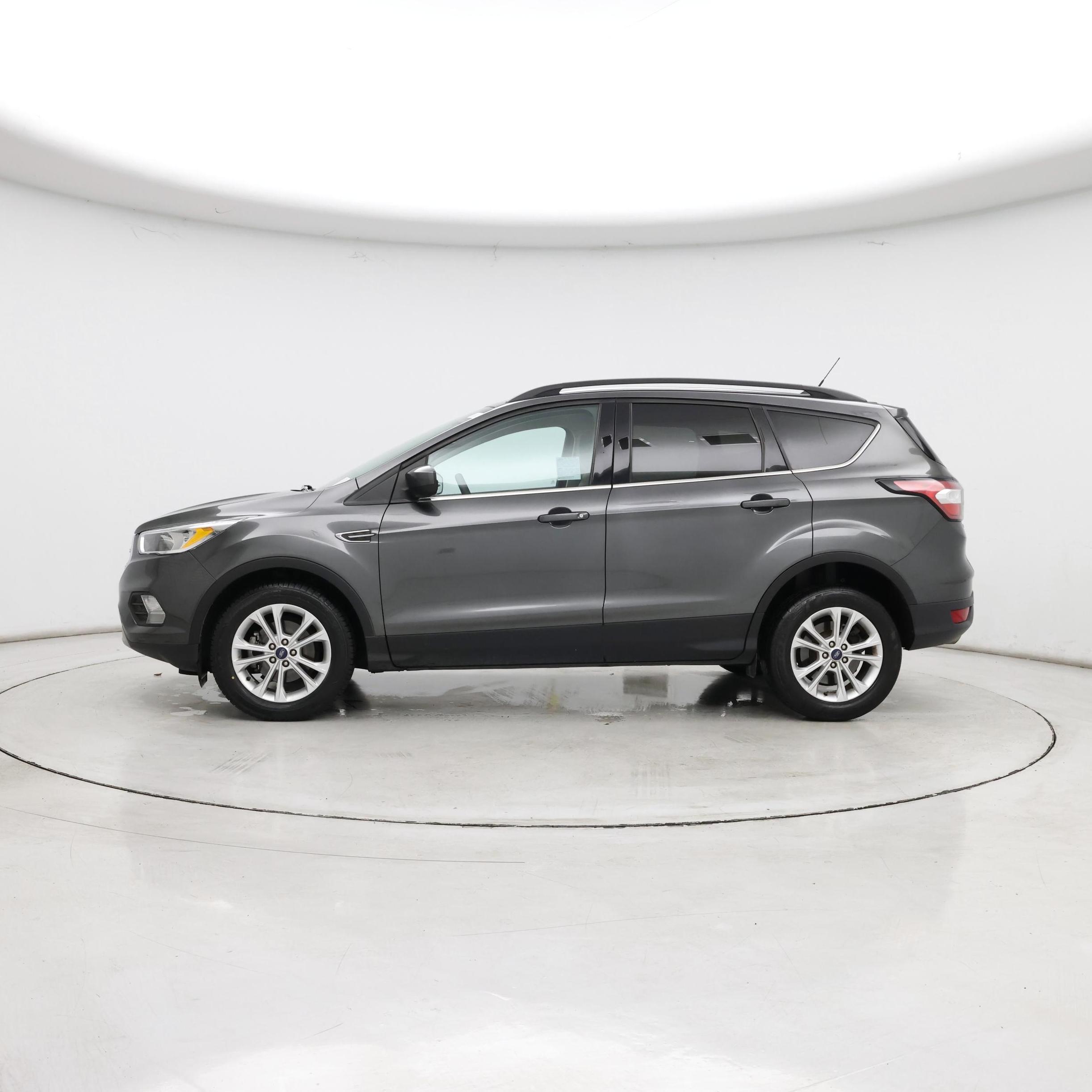 Thumbnail: 2018 Ford Escape - 3
