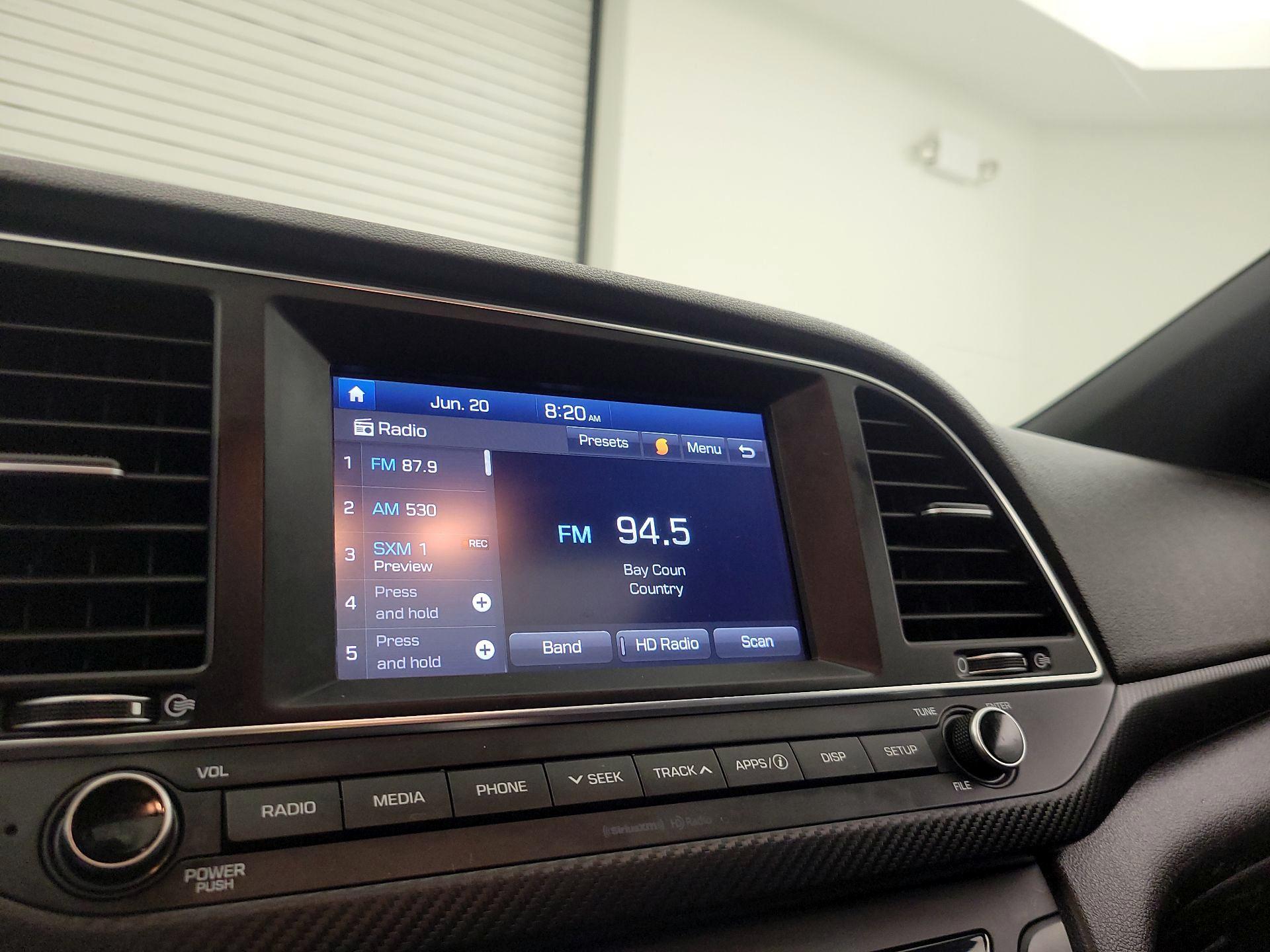 Thumbnail: 2018 Hyundai Elantra - 15