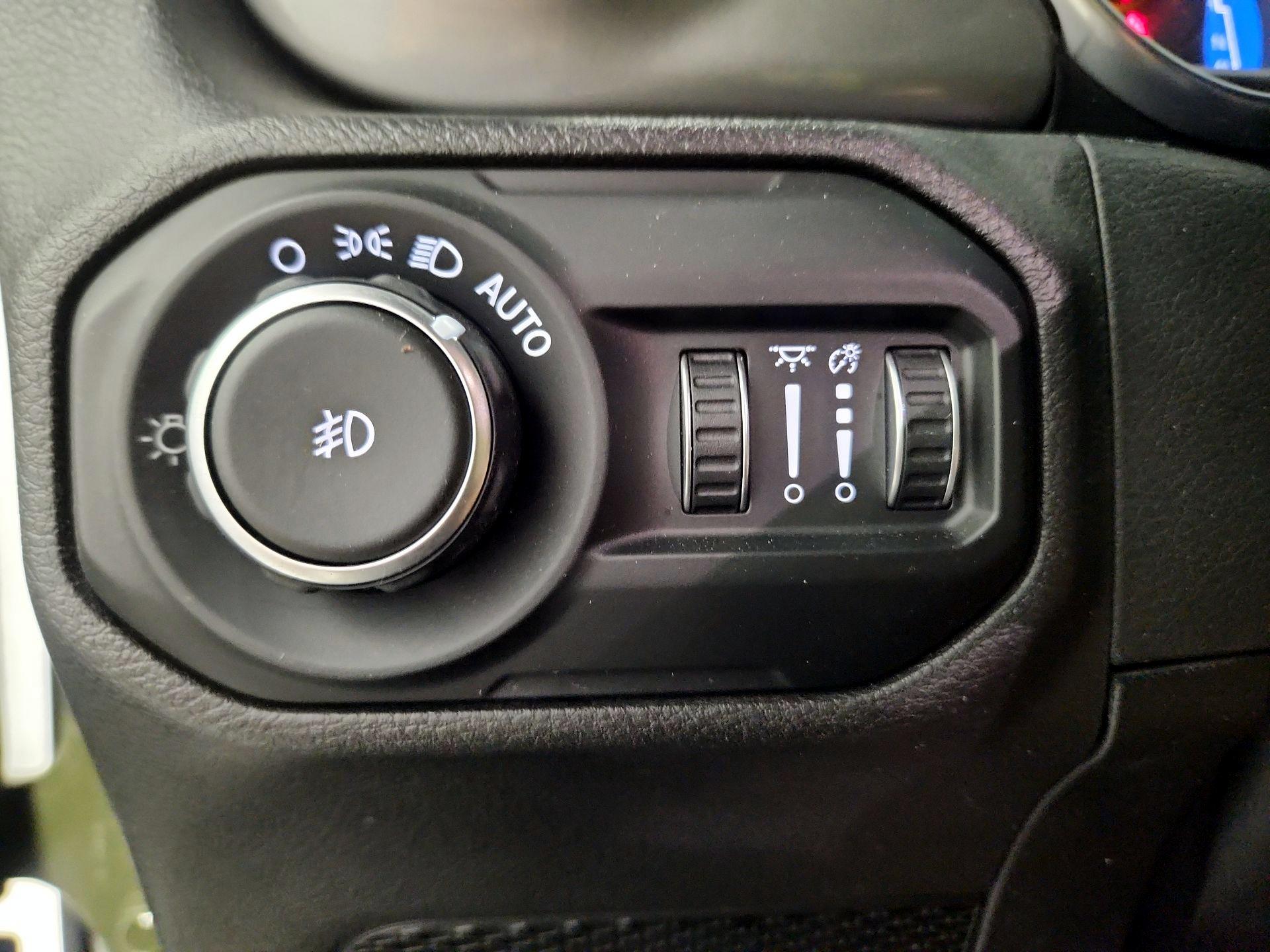 Thumbnail: 2021 Jeep Wrangler - 13