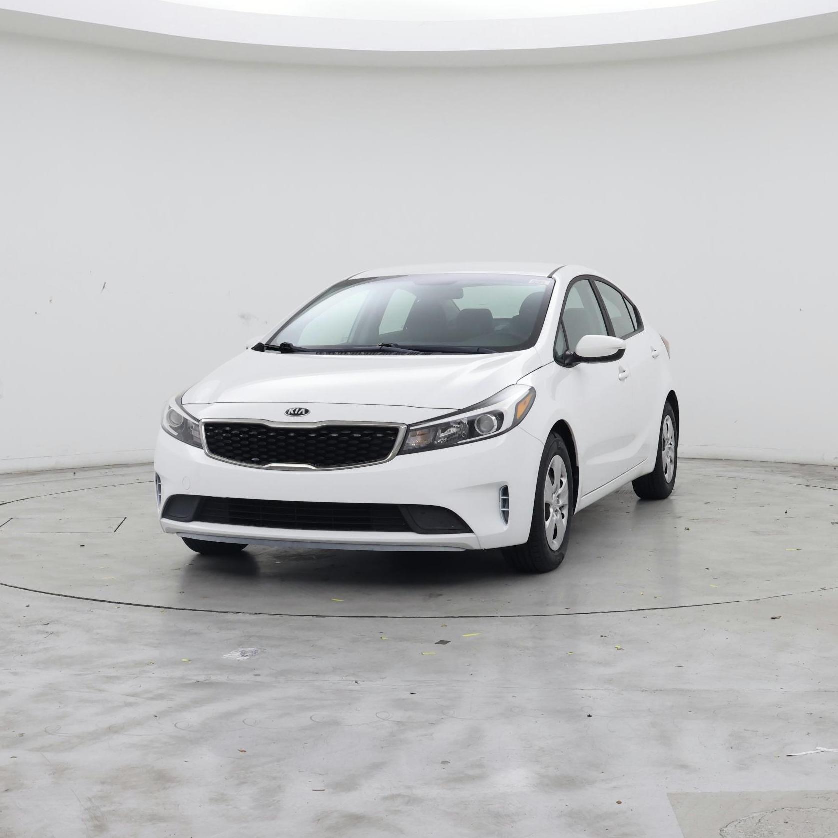 Thumbnail: 2018 Kia Forte - 4