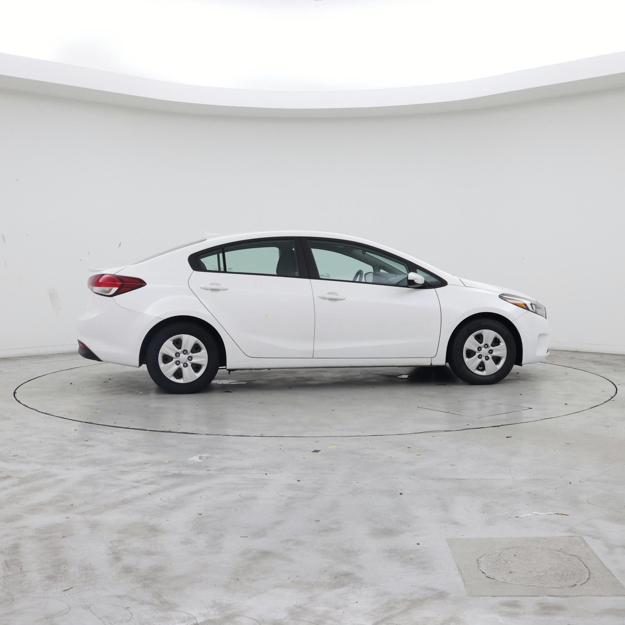 Thumbnail: 2018 Kia Forte - 7