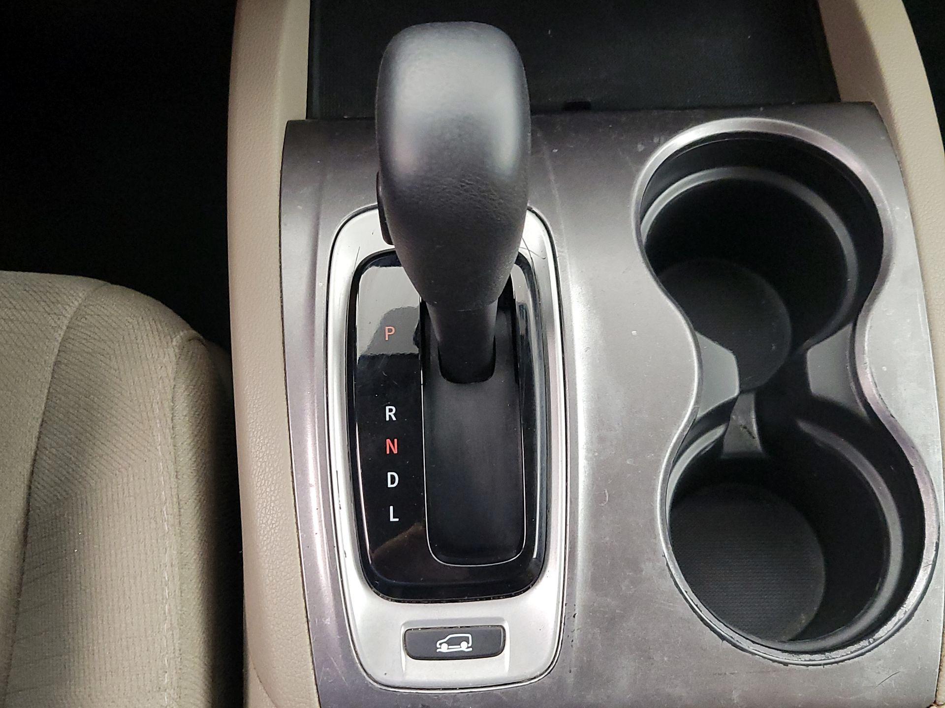 Thumbnail: 2018 Honda Pilot - 17