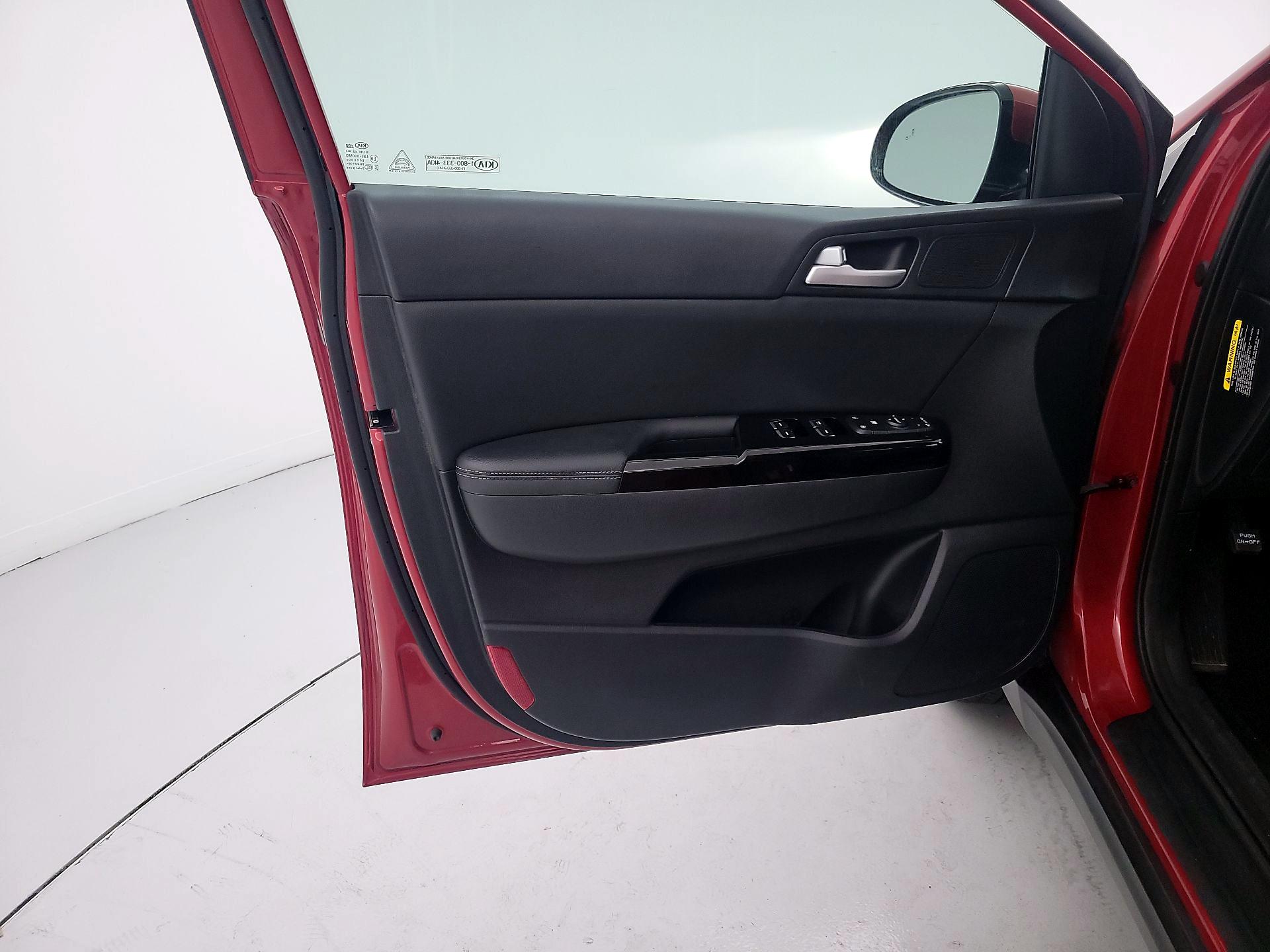 Thumbnail: 2020 Kia Sportage - 12