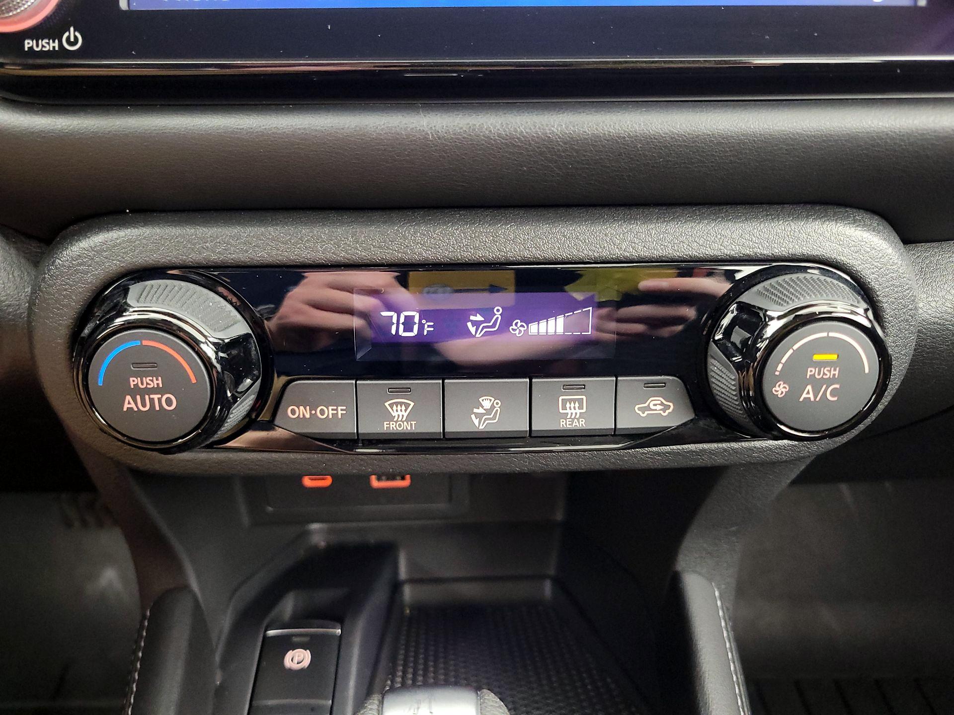 Thumbnail: 2024 Nissan Kicks - 15