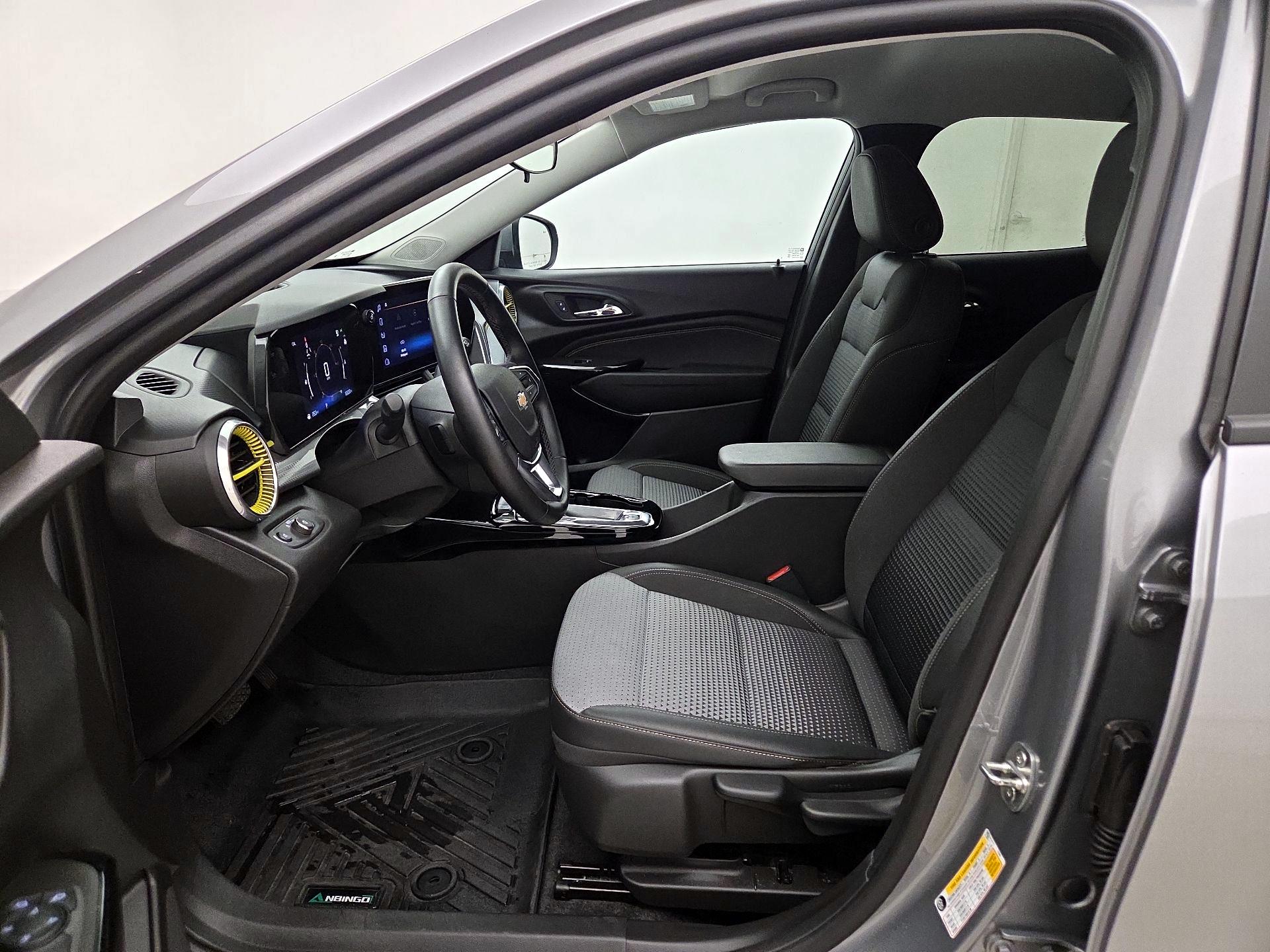 Thumbnail: 2024 Chevrolet Trax - 11