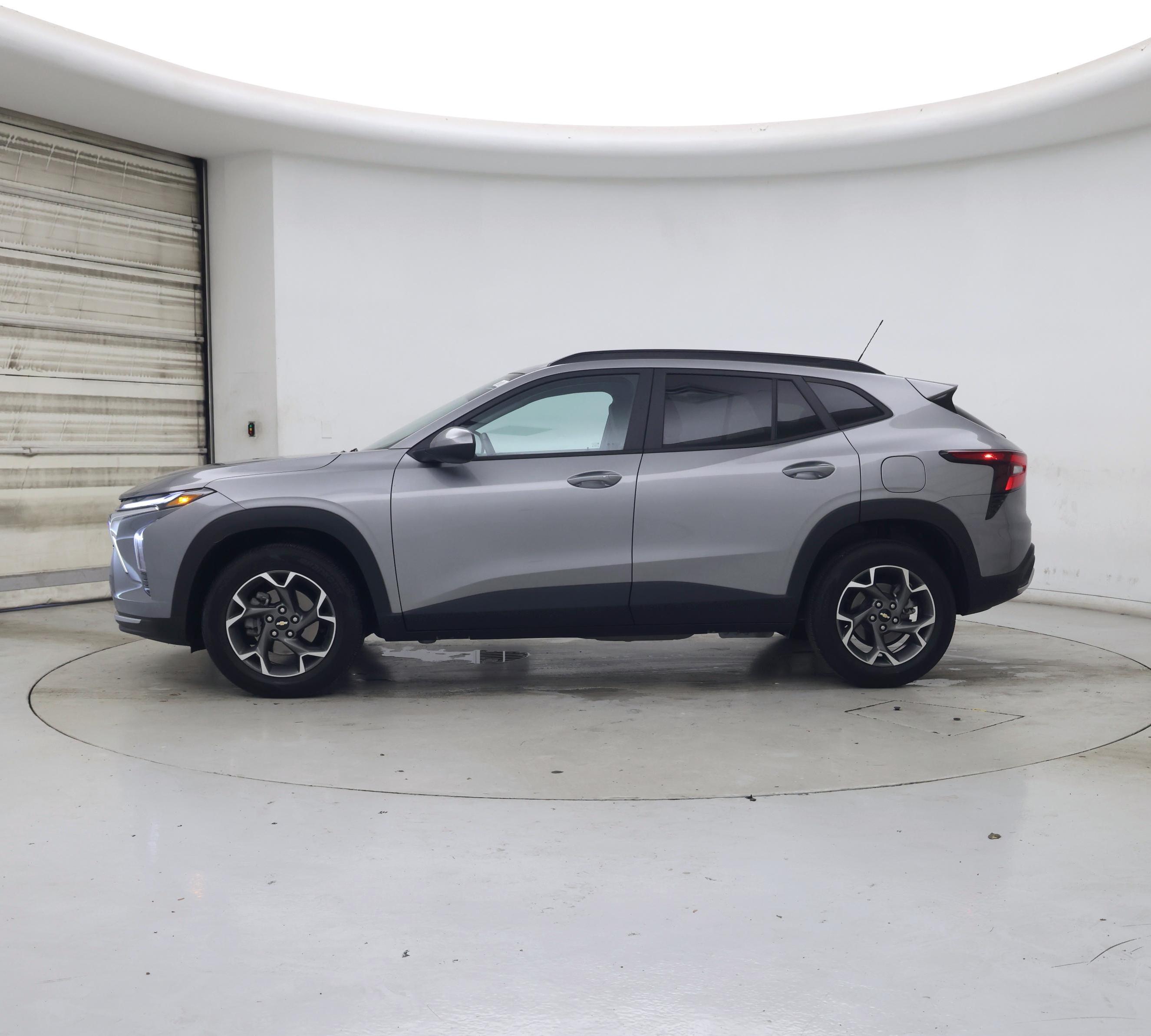 Thumbnail: 2024 Chevrolet Trax - 3