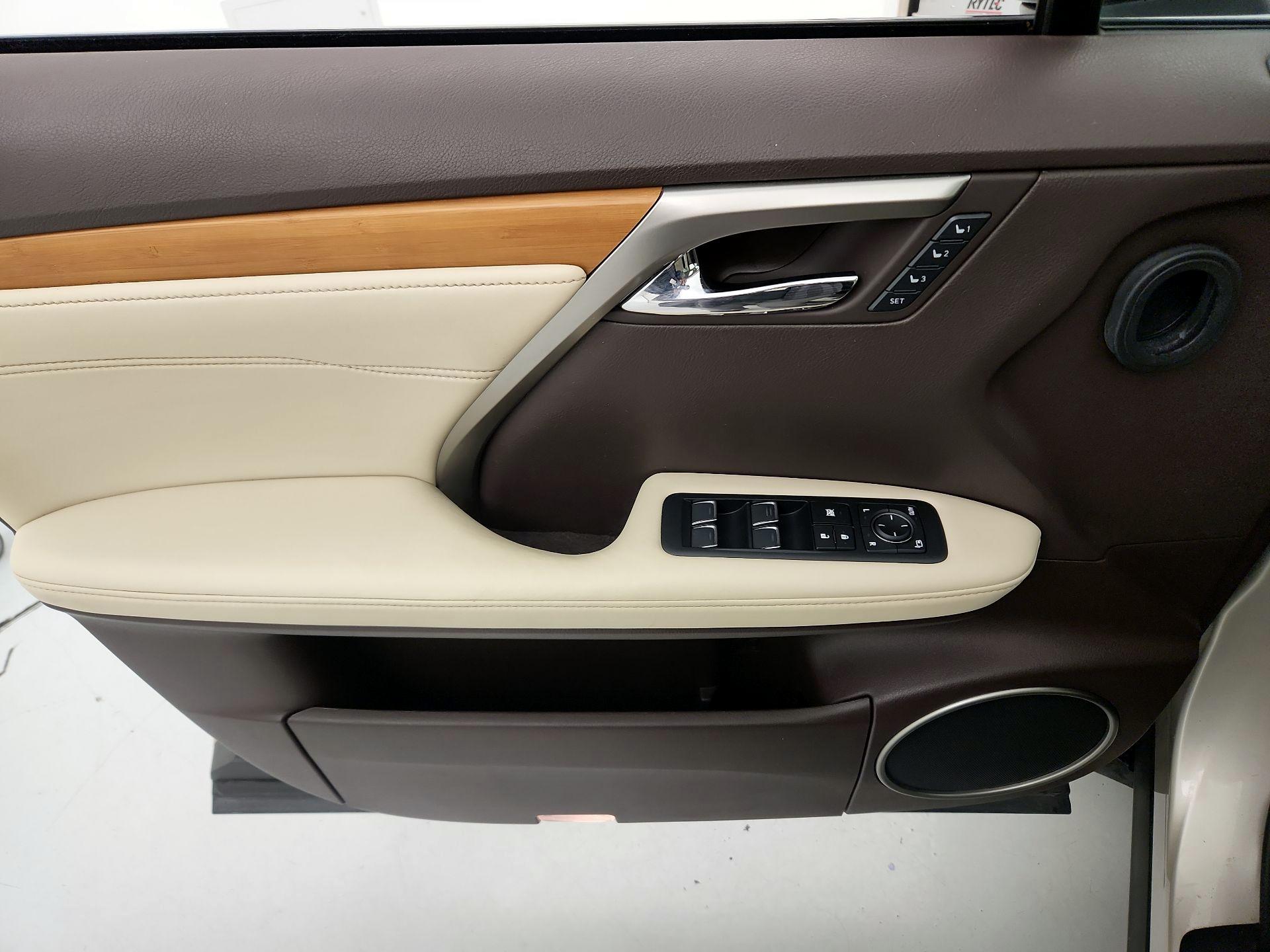 Thumbnail: 2019 Lexus RX - 12