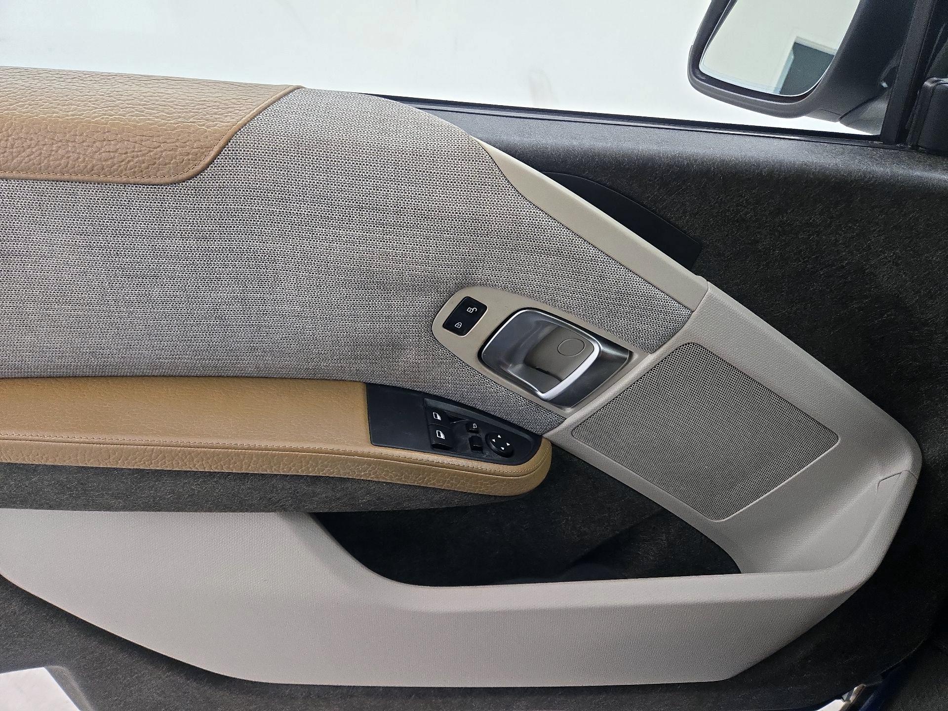 Thumbnail: 2017 BMW i3 - 12