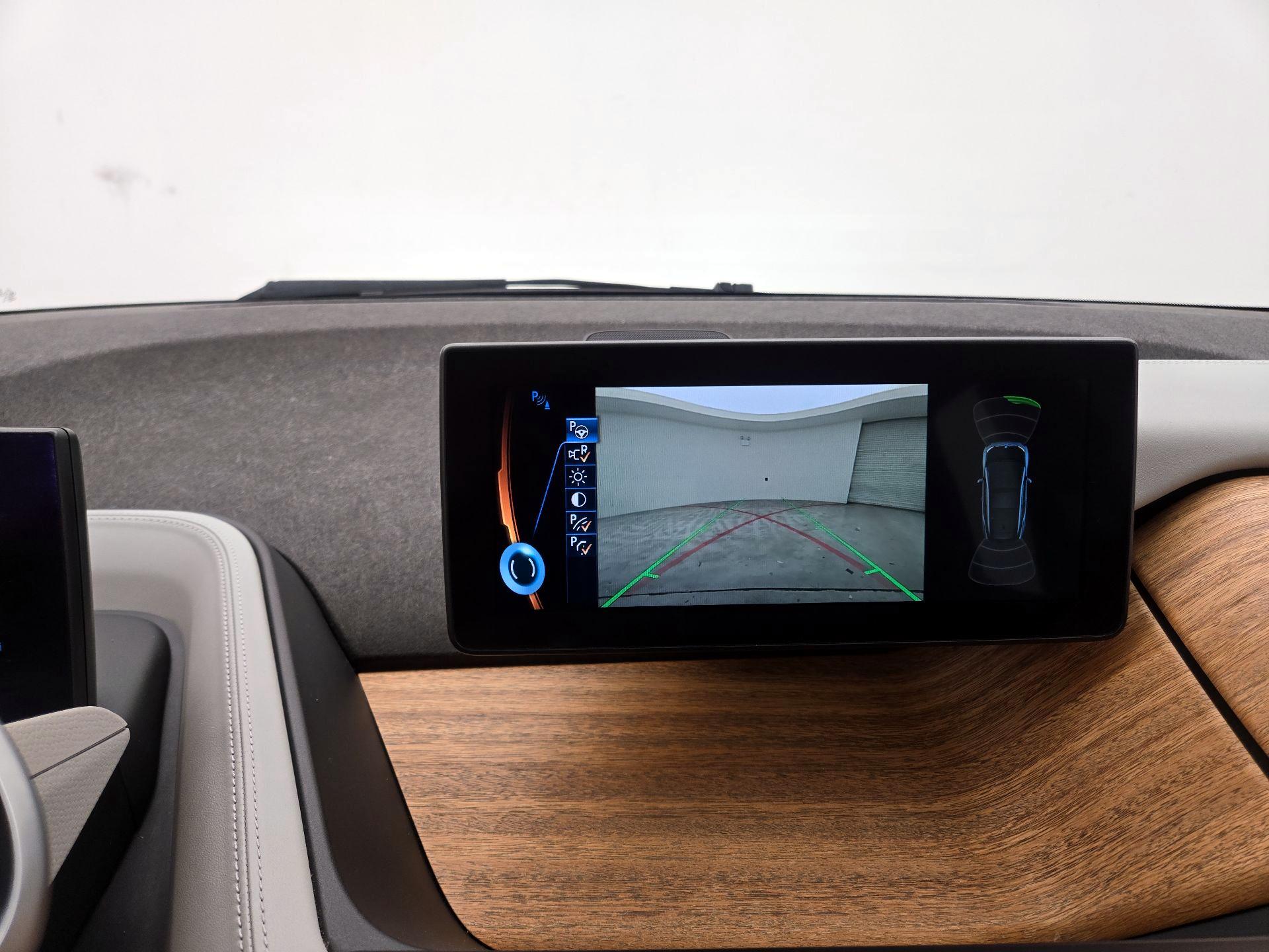 Thumbnail: 2017 BMW i3 - 14