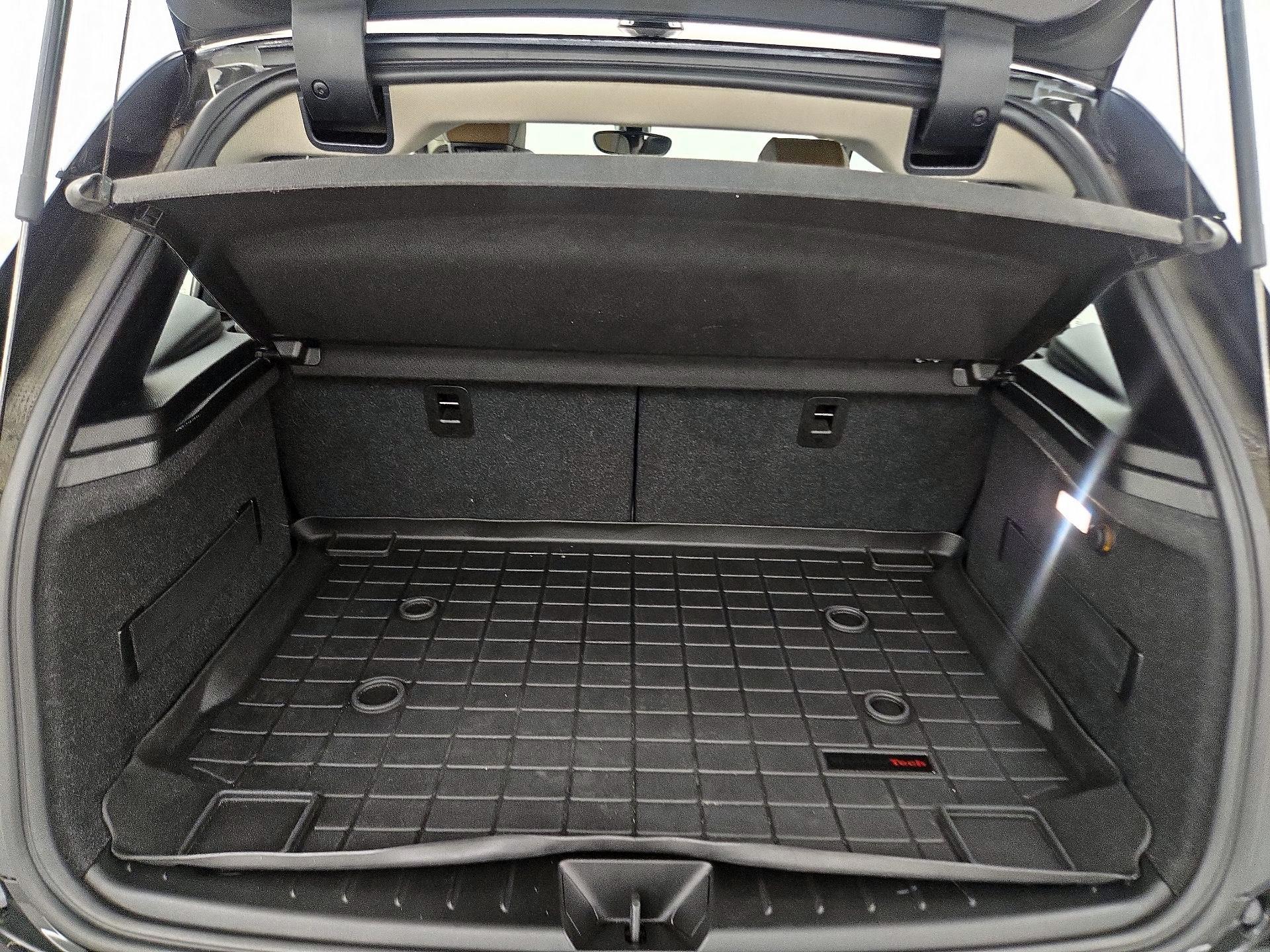 Thumbnail: 2017 BMW i3 - 19
