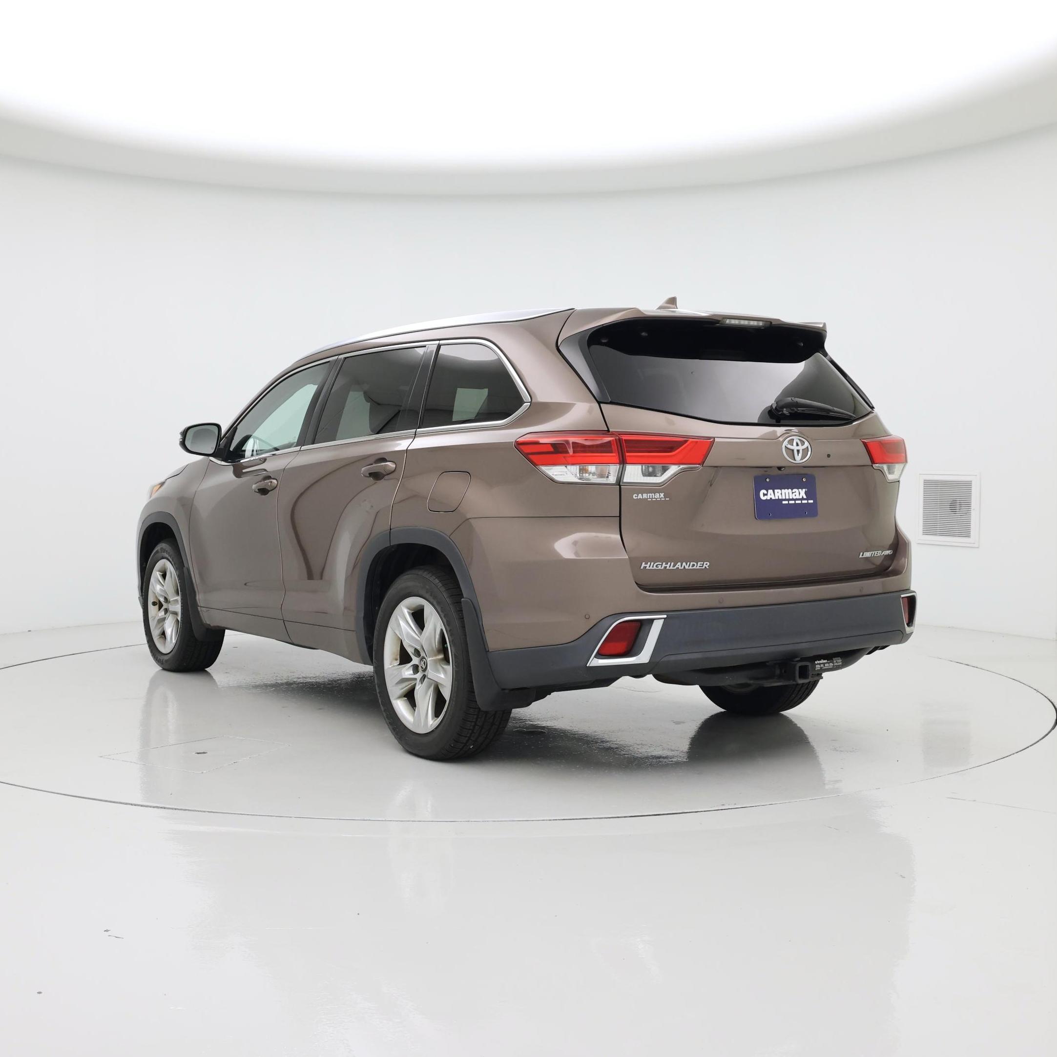Thumbnail: 2017 Toyota Highlander - 2