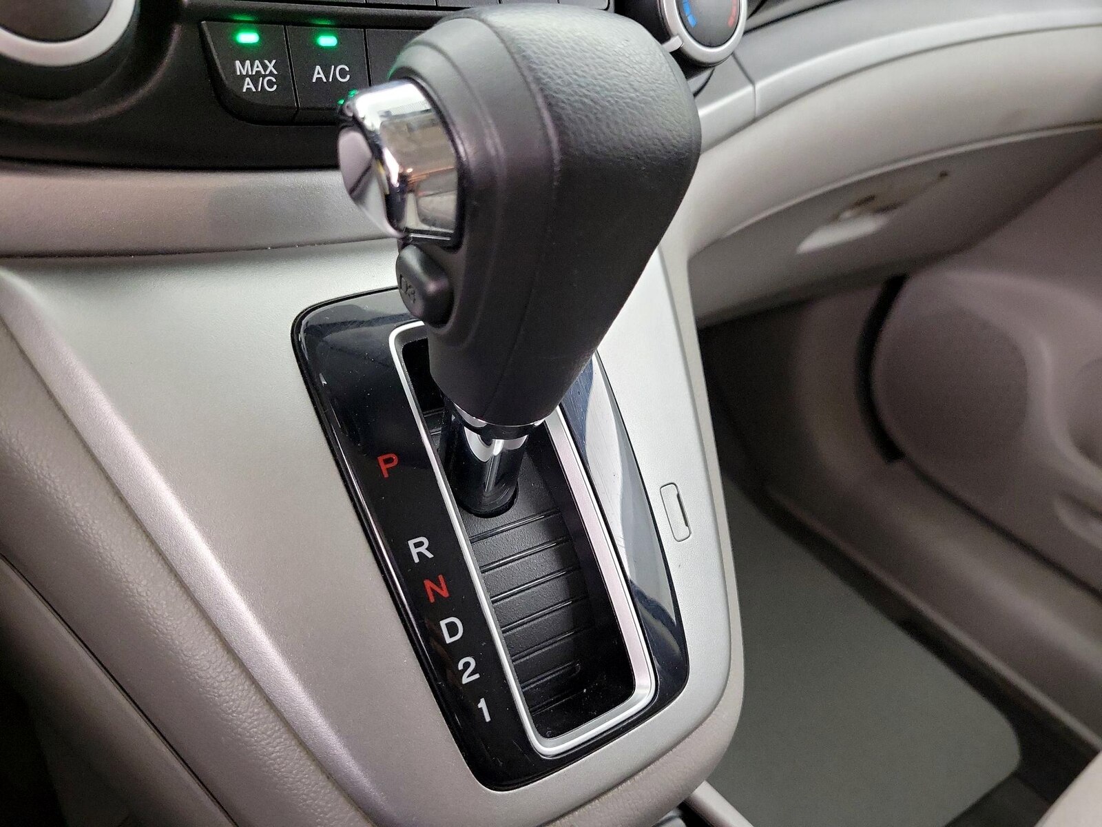 2014 Honda CR-V LX - Photo 18