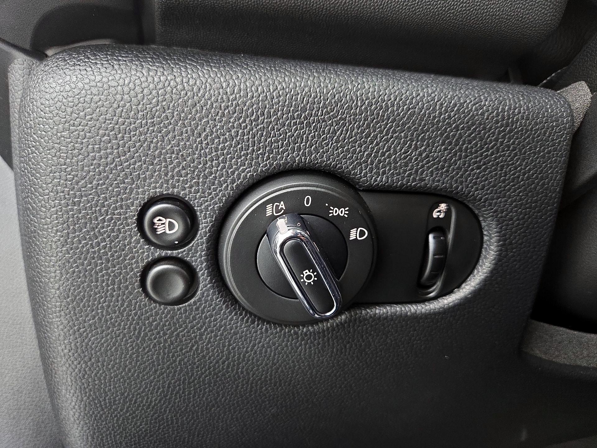Thumbnail: 2024 MINI Cooper Hardtop - 13