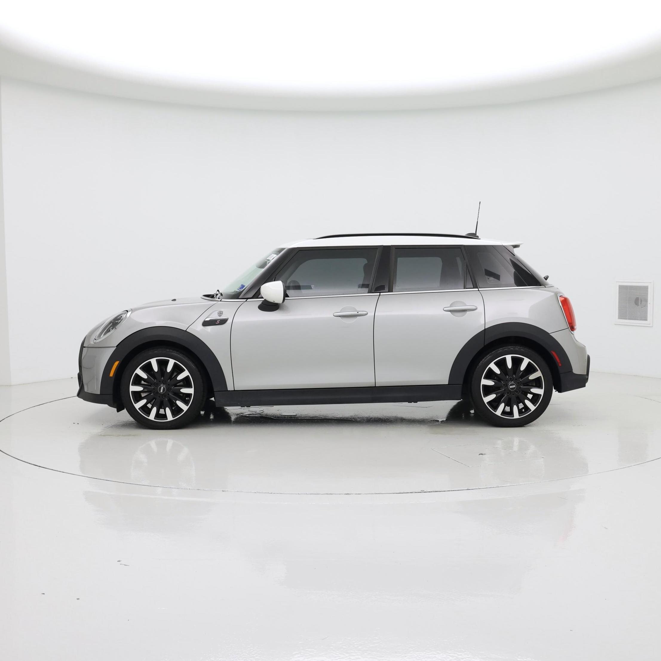 Thumbnail: 2024 MINI Cooper Hardtop - 3