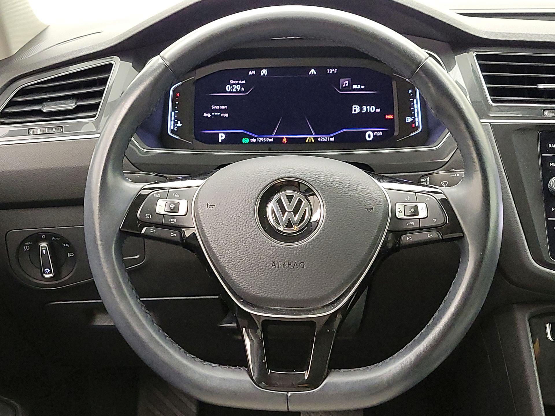 Thumbnail: 2019 Volkswagen Tiguan - 10