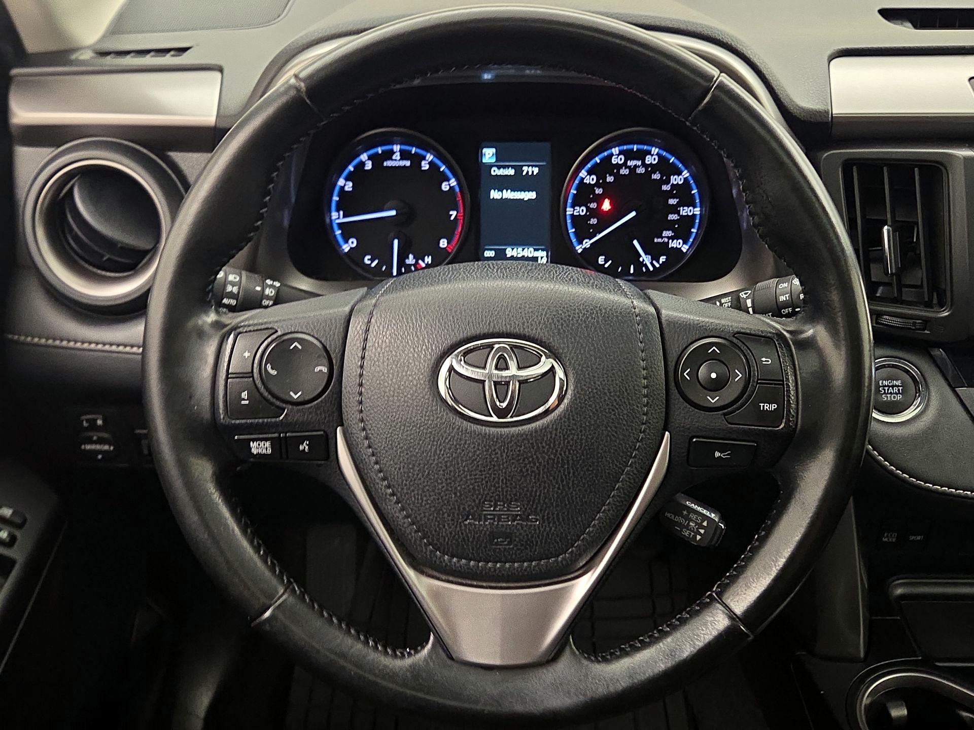 Thumbnail: 2017 Toyota RAV4 - 10
