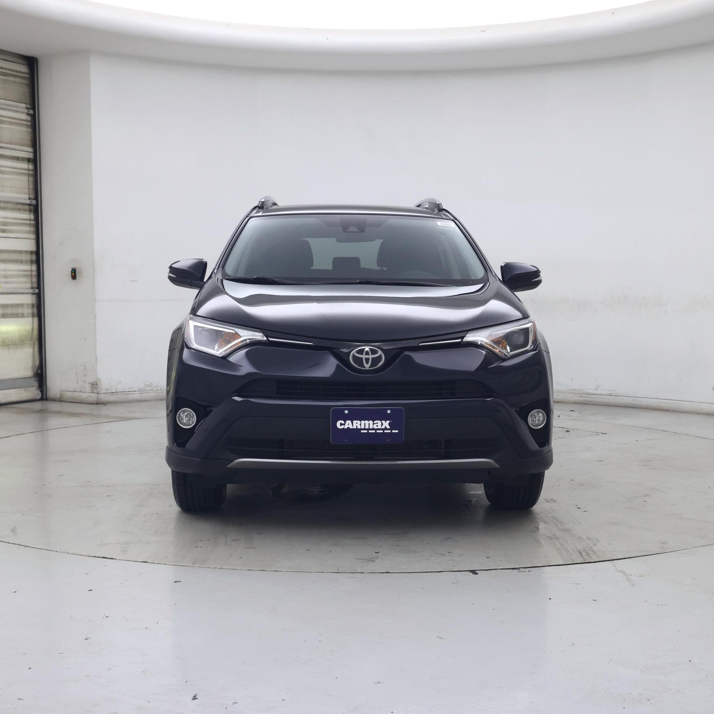 Thumbnail: 2017 Toyota RAV4 - 5